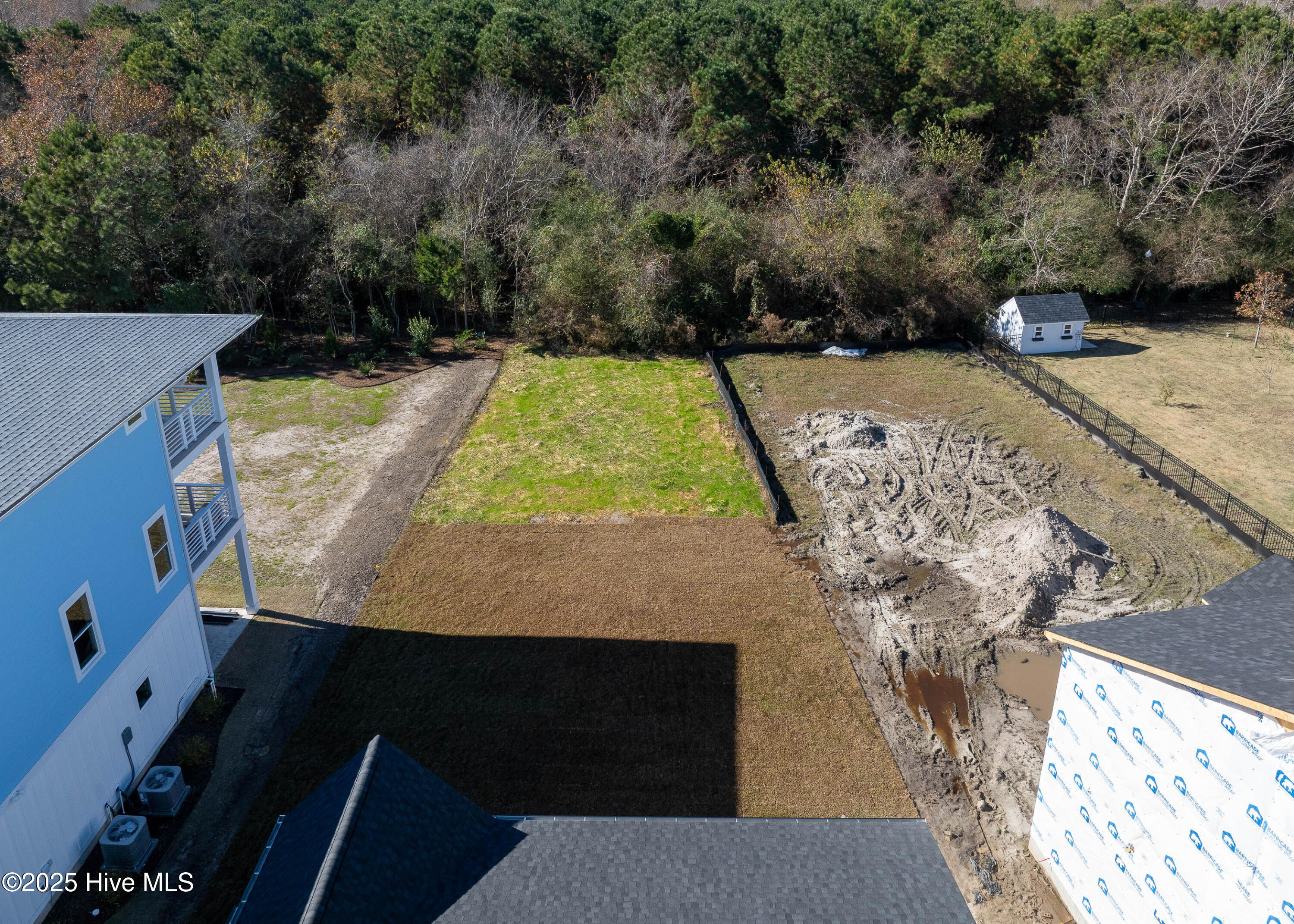 100537185 | Photo 40