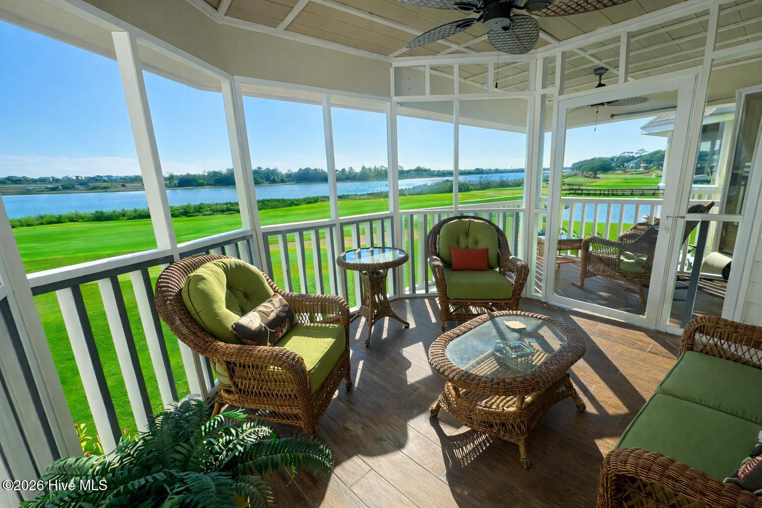 100552008 | Photo 29