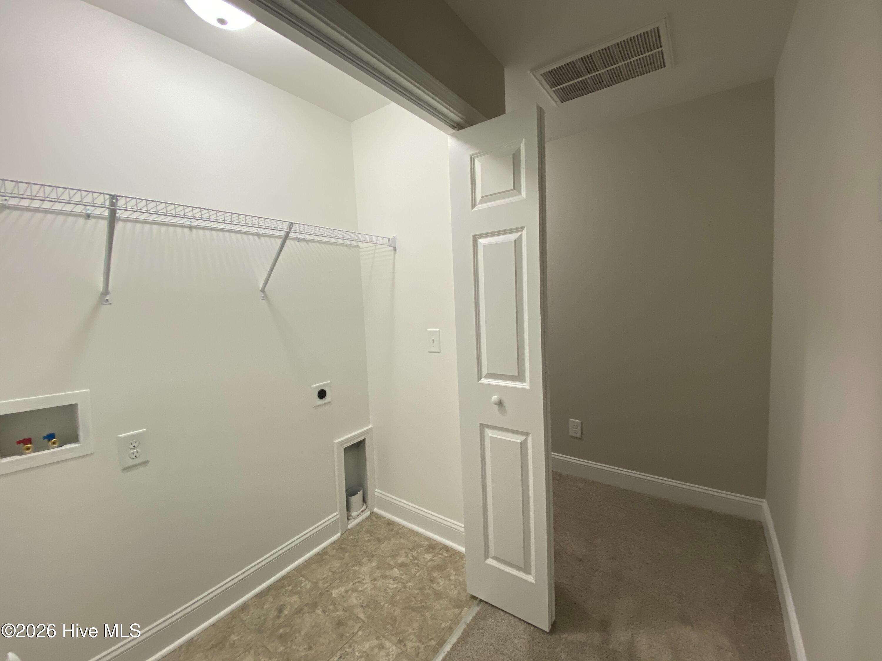 100552666 | Photo 14