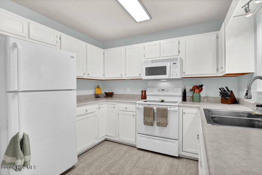 100551608 | Photo 10