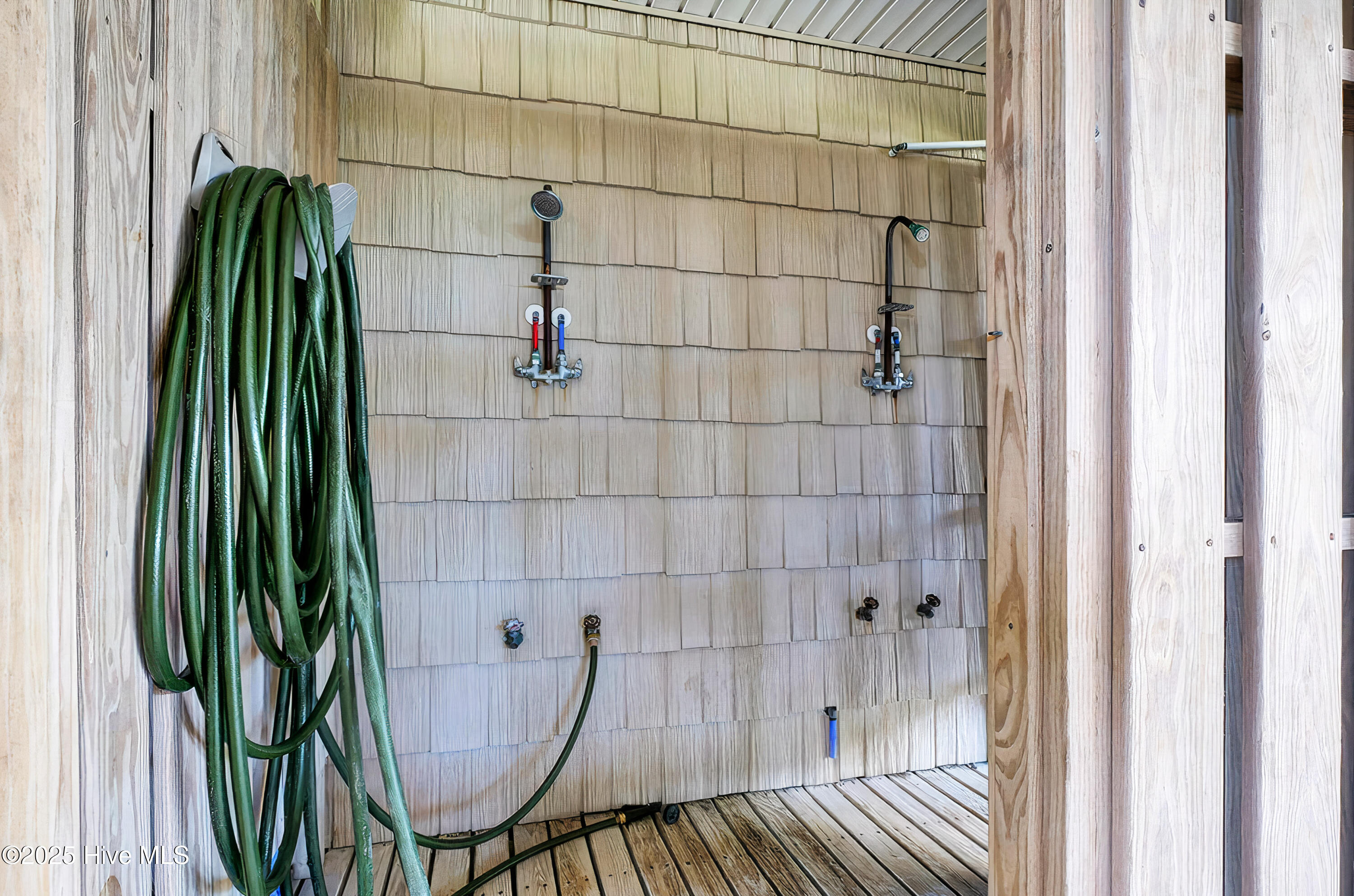 100524834 | Photo 37