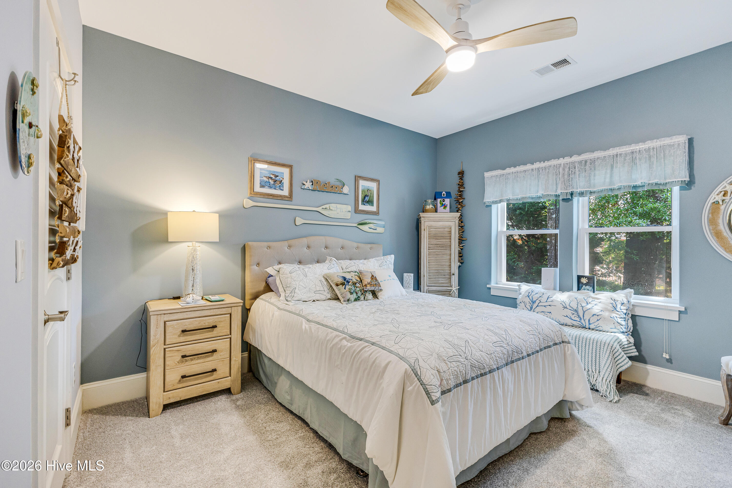 100570031 | Photo 43