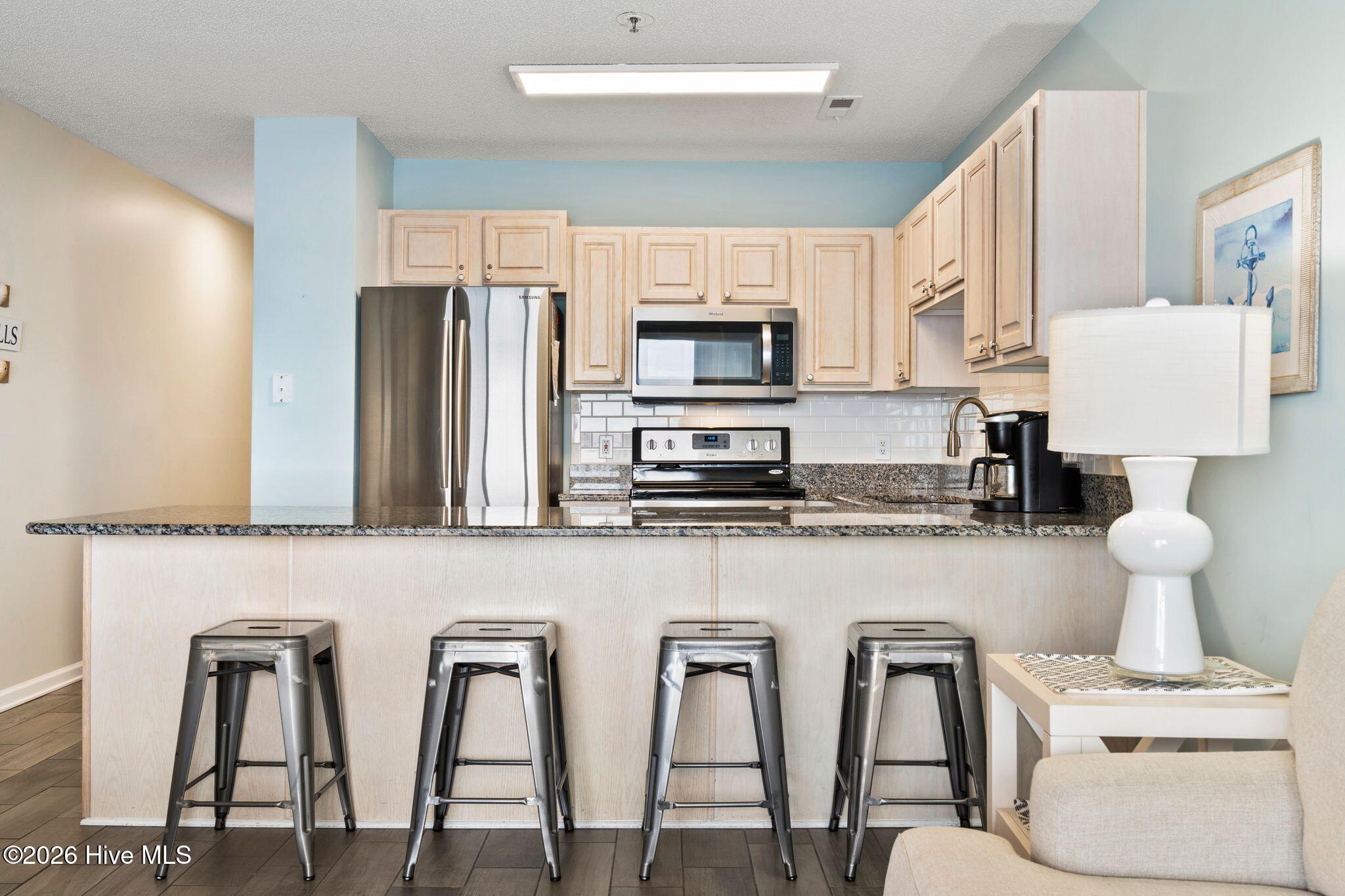 100551504 | Photo 14