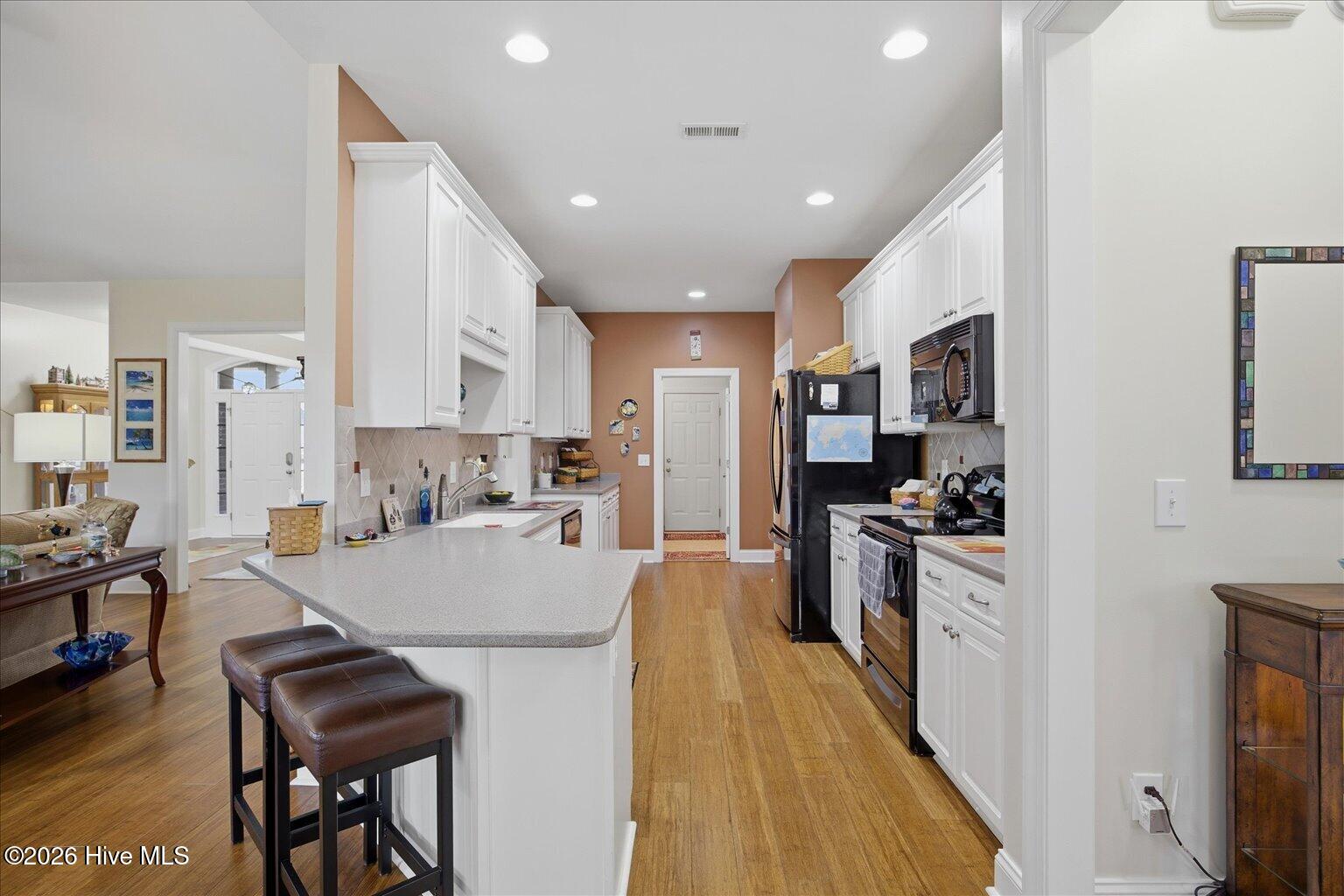 100560337 | Photo 13