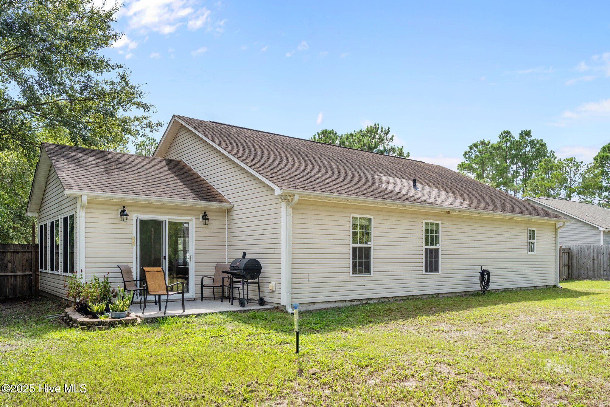 100526842 | Photo 40