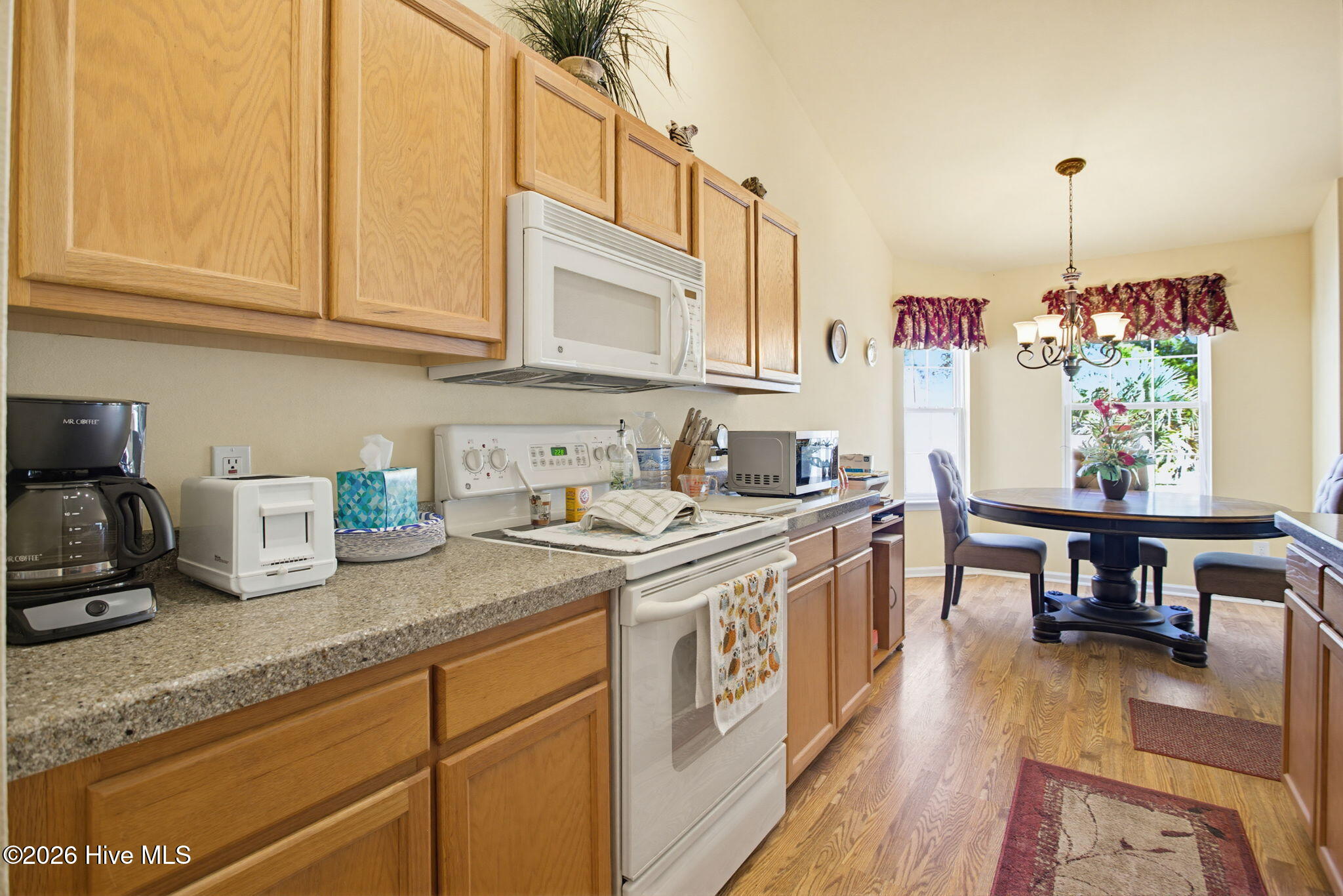 100569453 | Photo 13