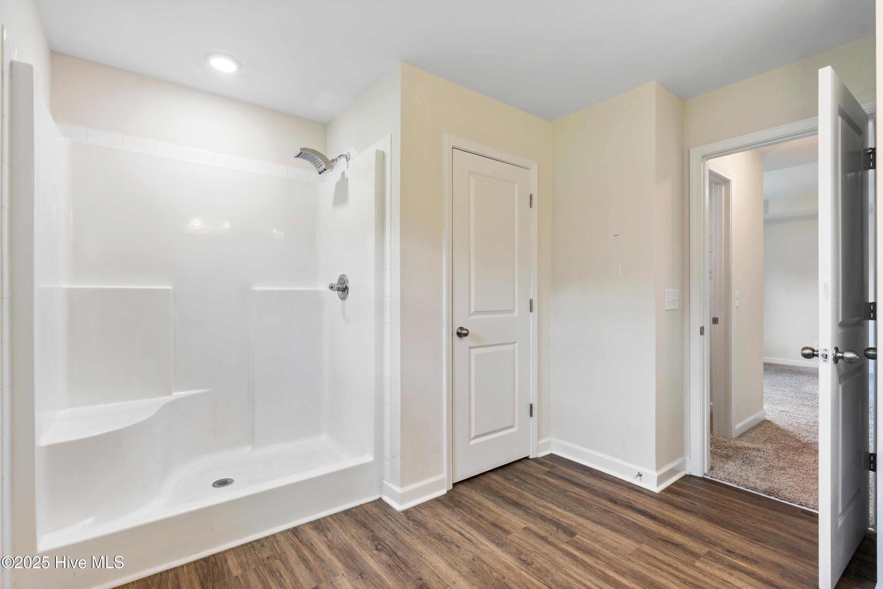 100530674 | Photo 24