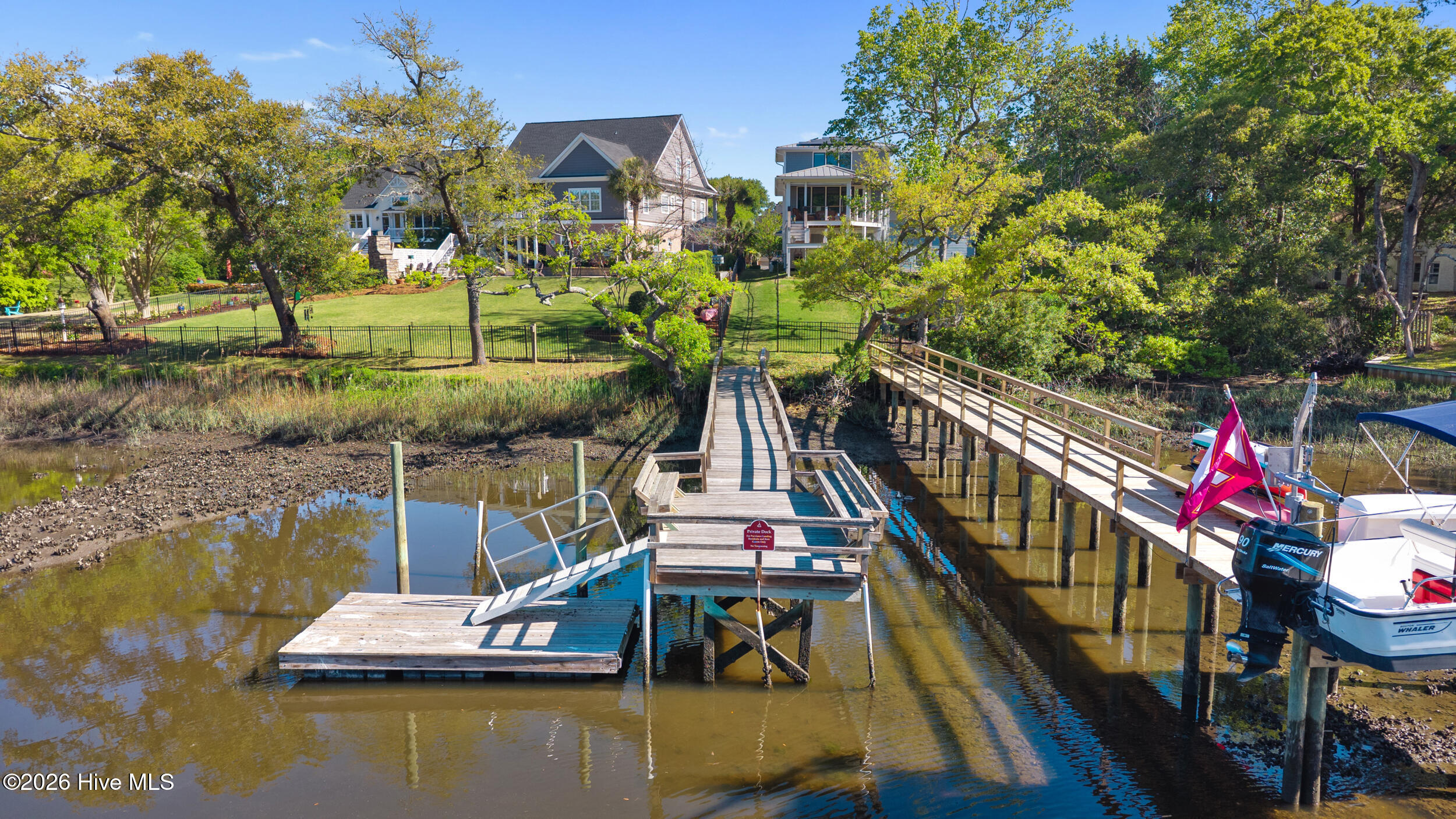 100567096 | Photo 79