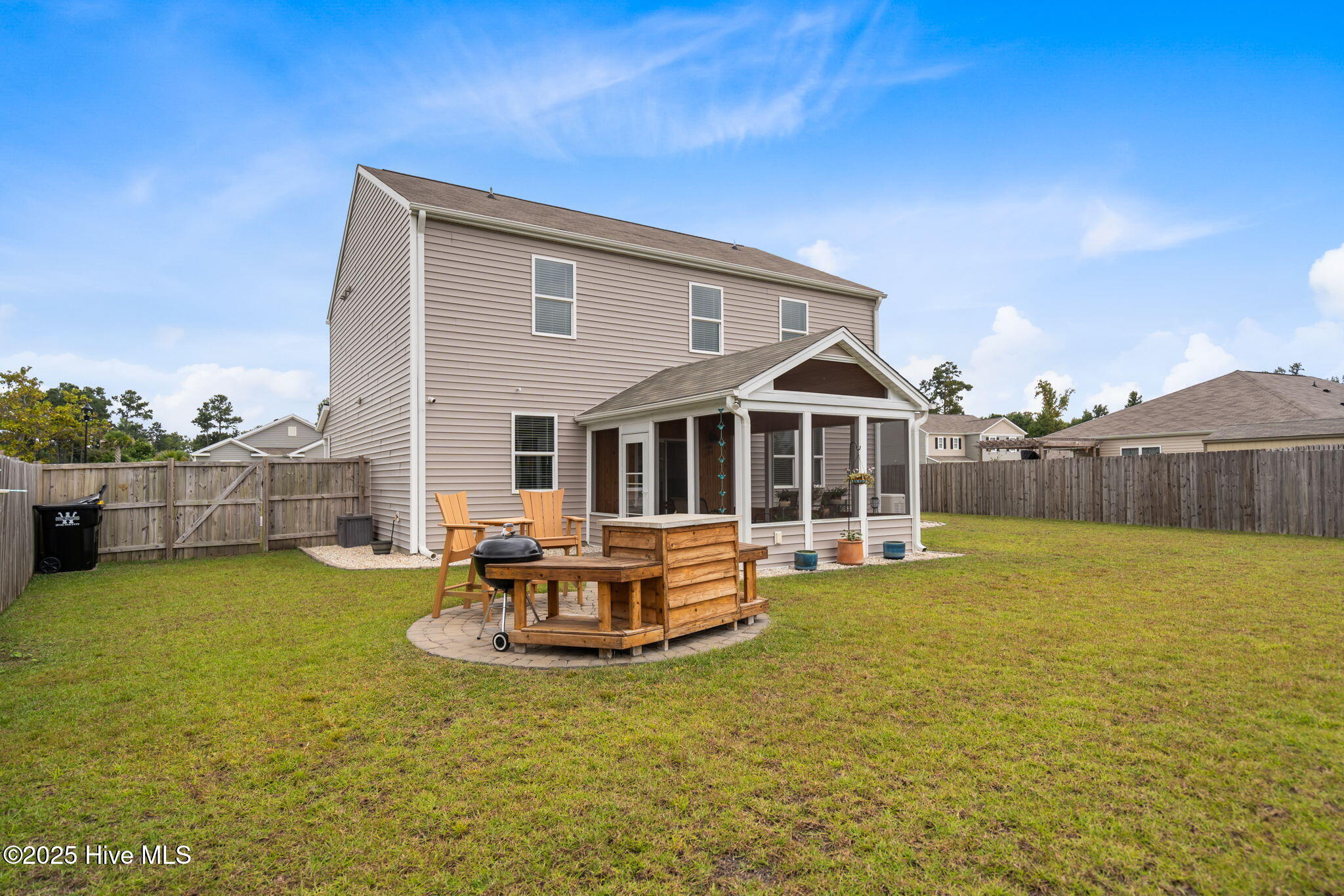 100532297 | Photo 32