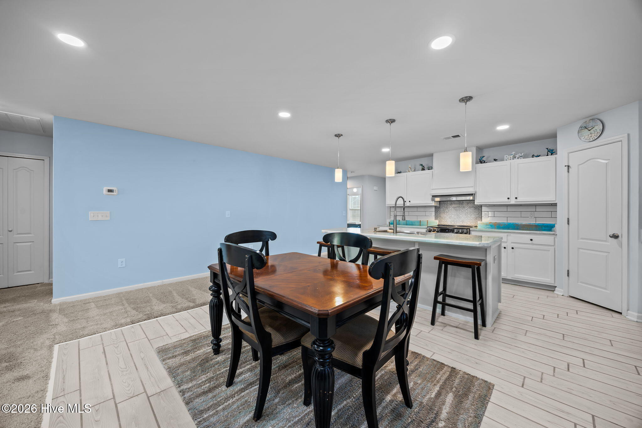 100551774 | Photo 14