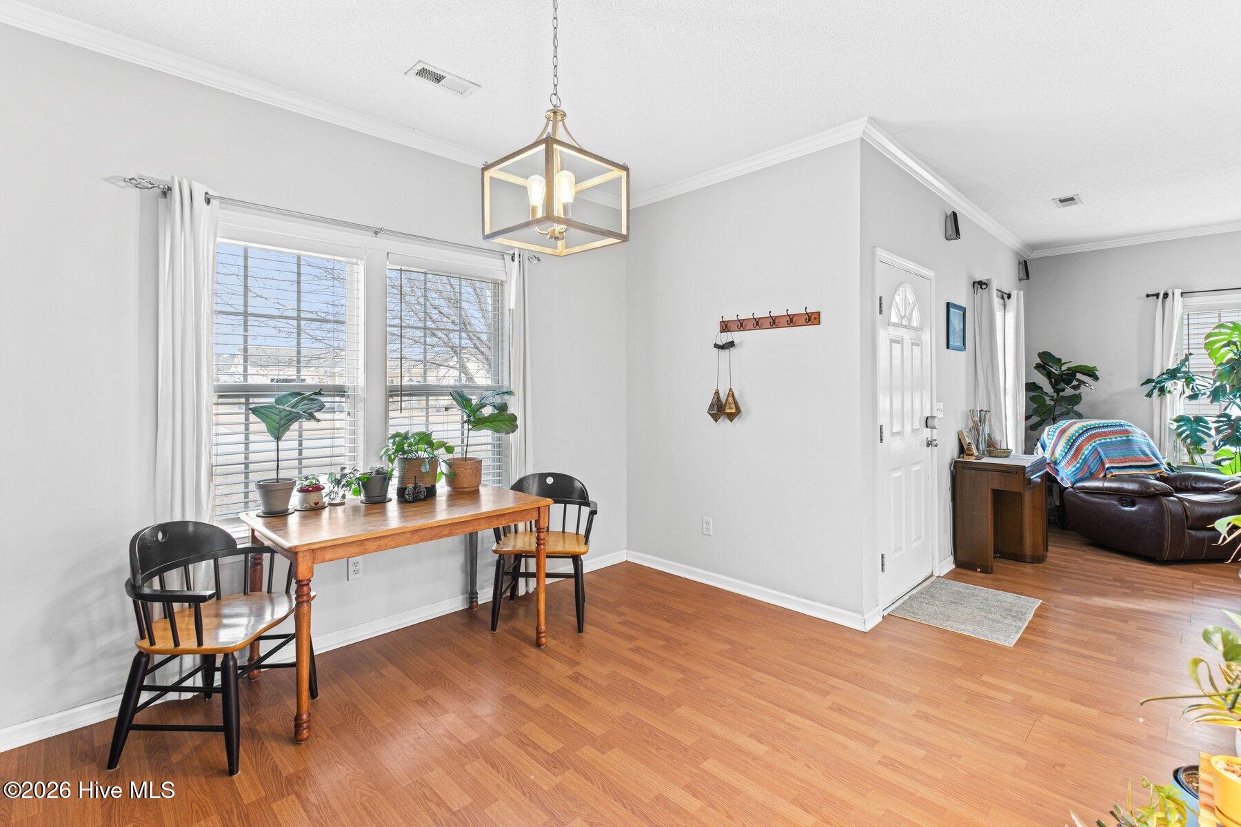 100557024 | Photo 11