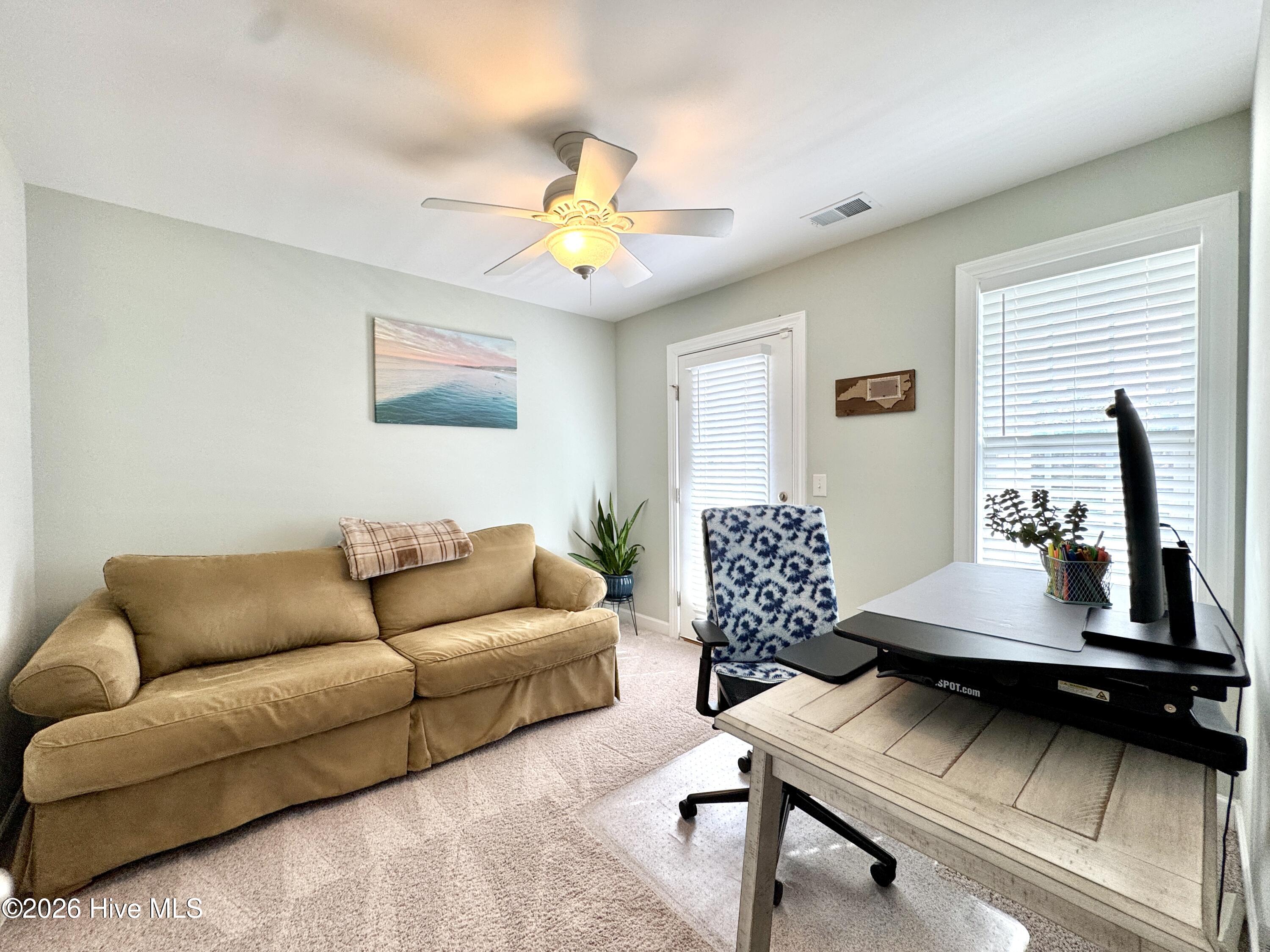 100547423 | Photo 32