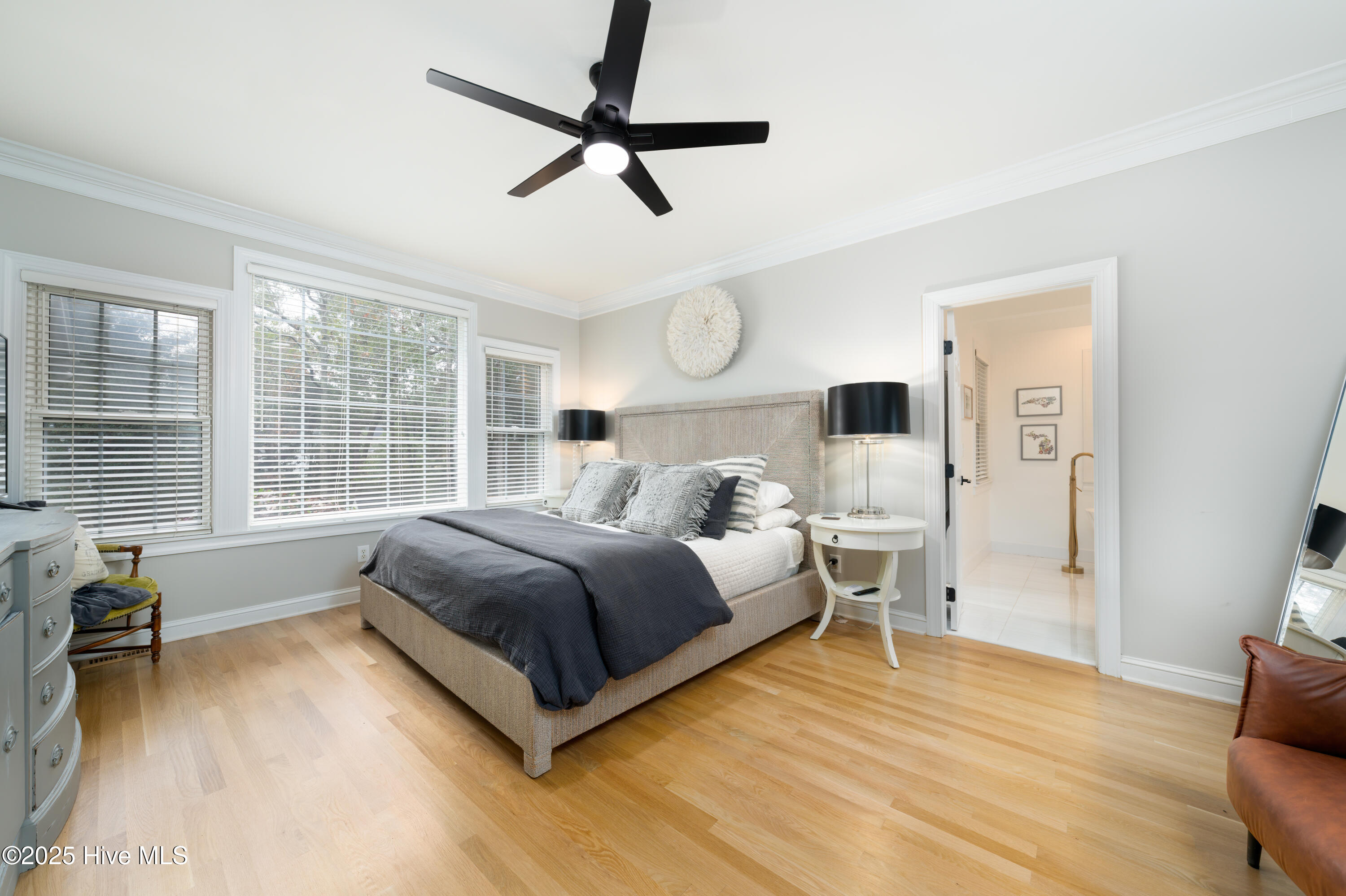 100544767 | Photo 24