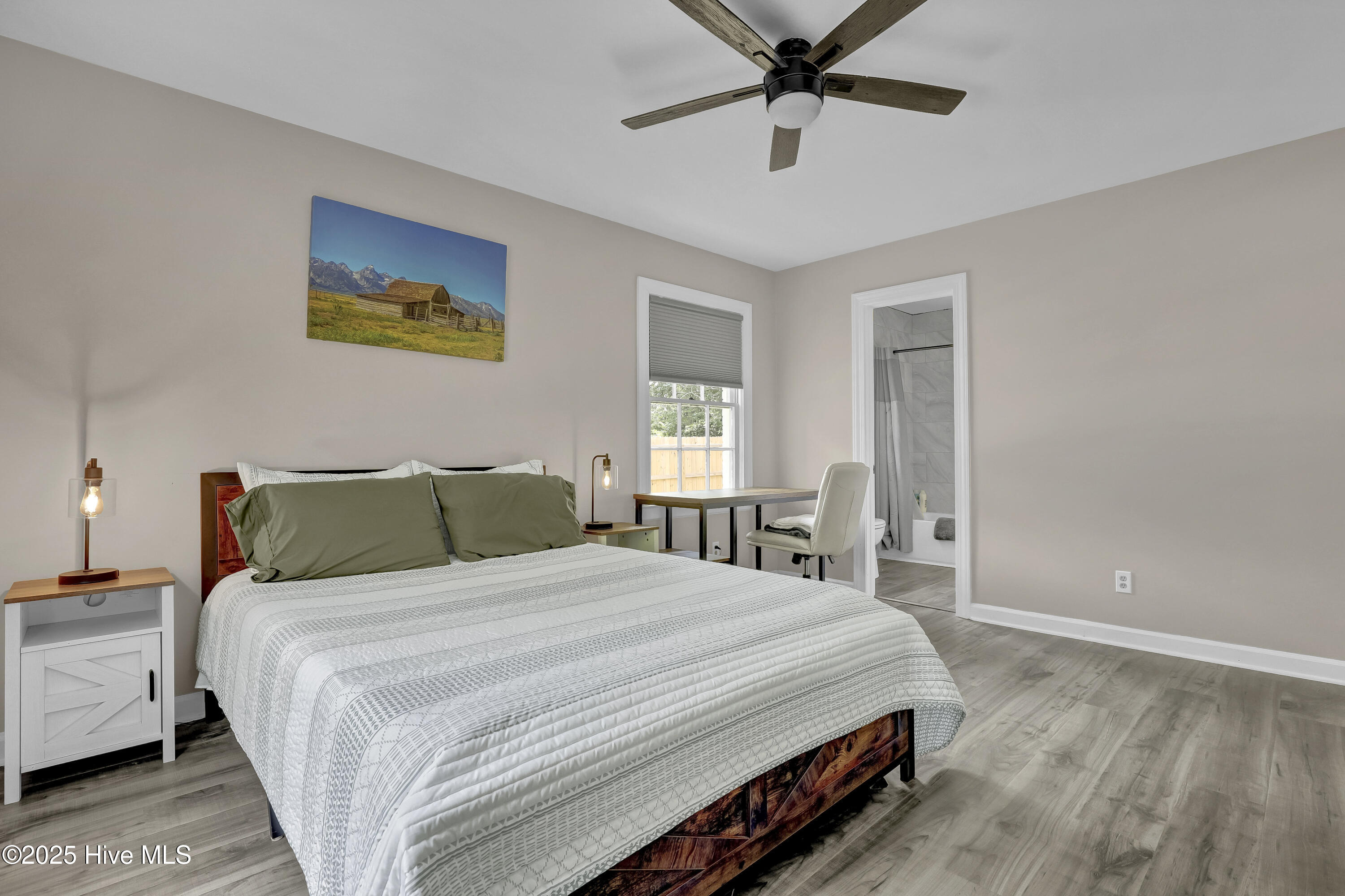 100566321 | Photo 19