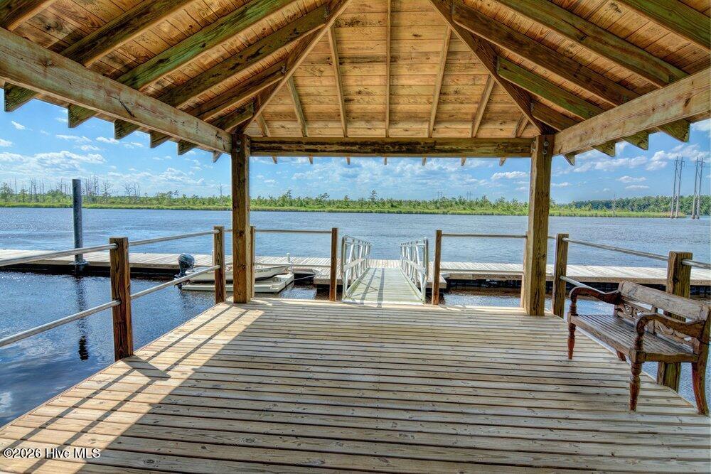 100561379 | Photo 68