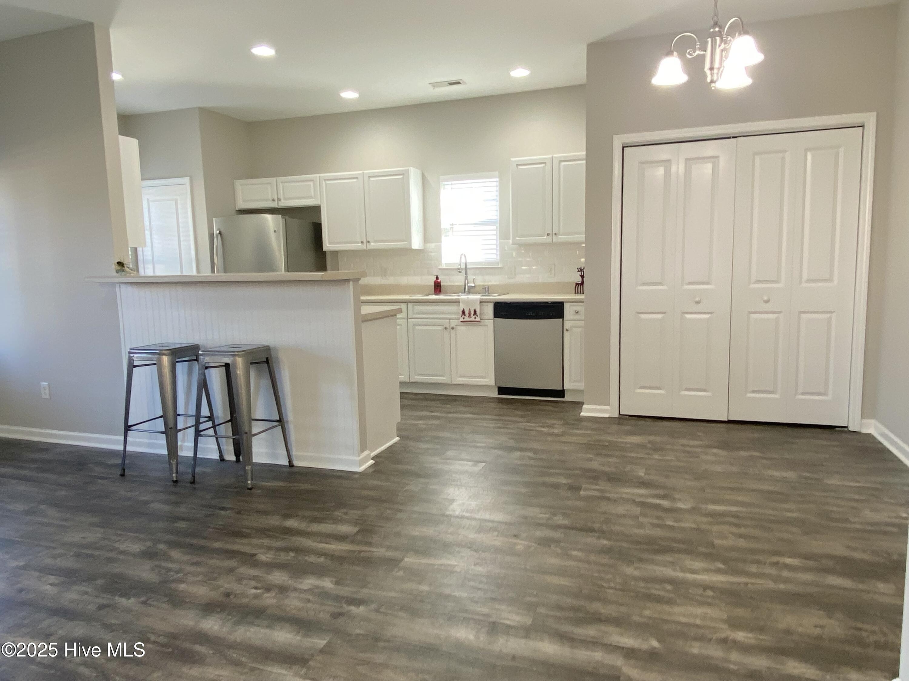 100538059 | Photo 12