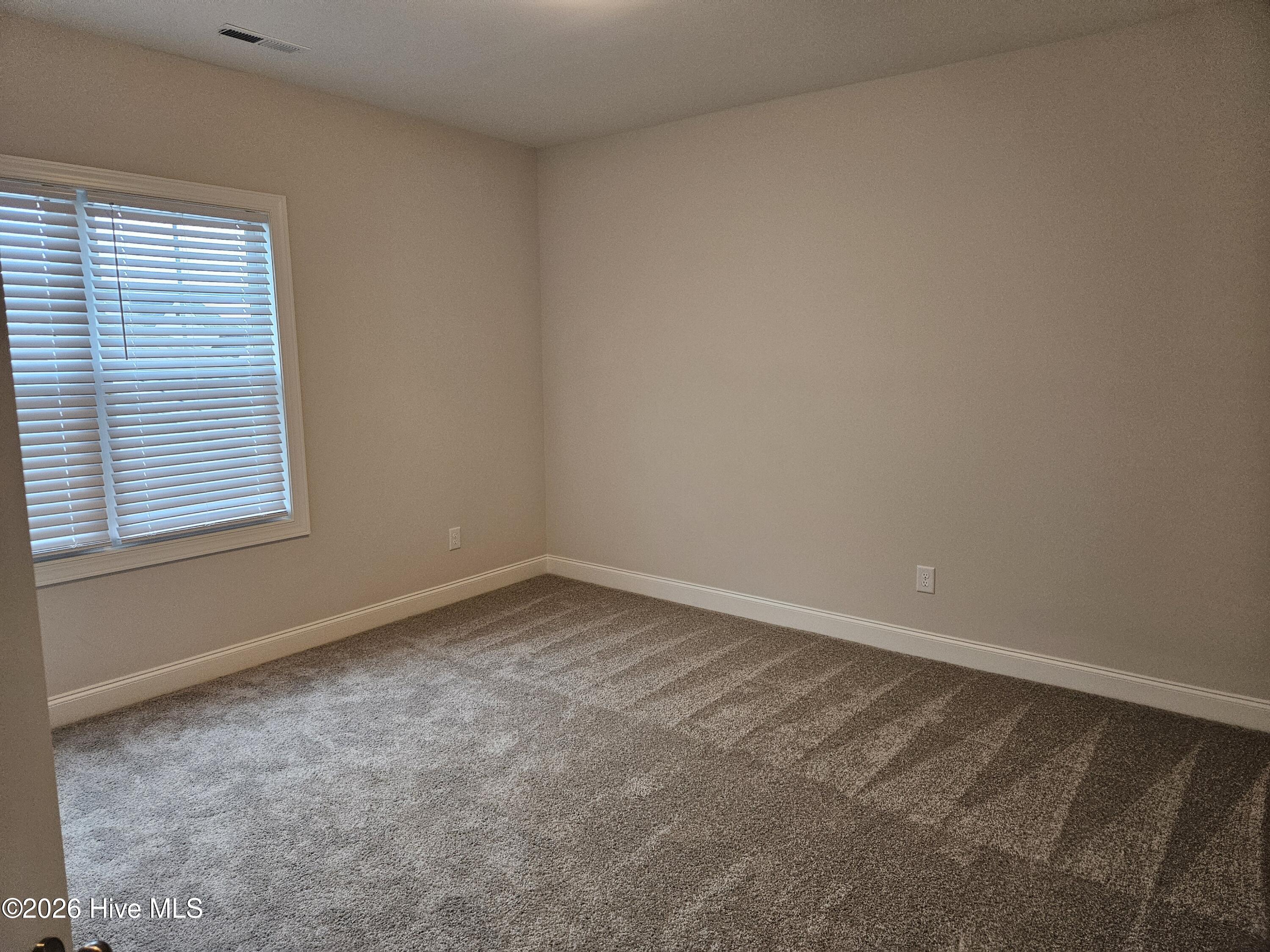 100569103 | Photo 23