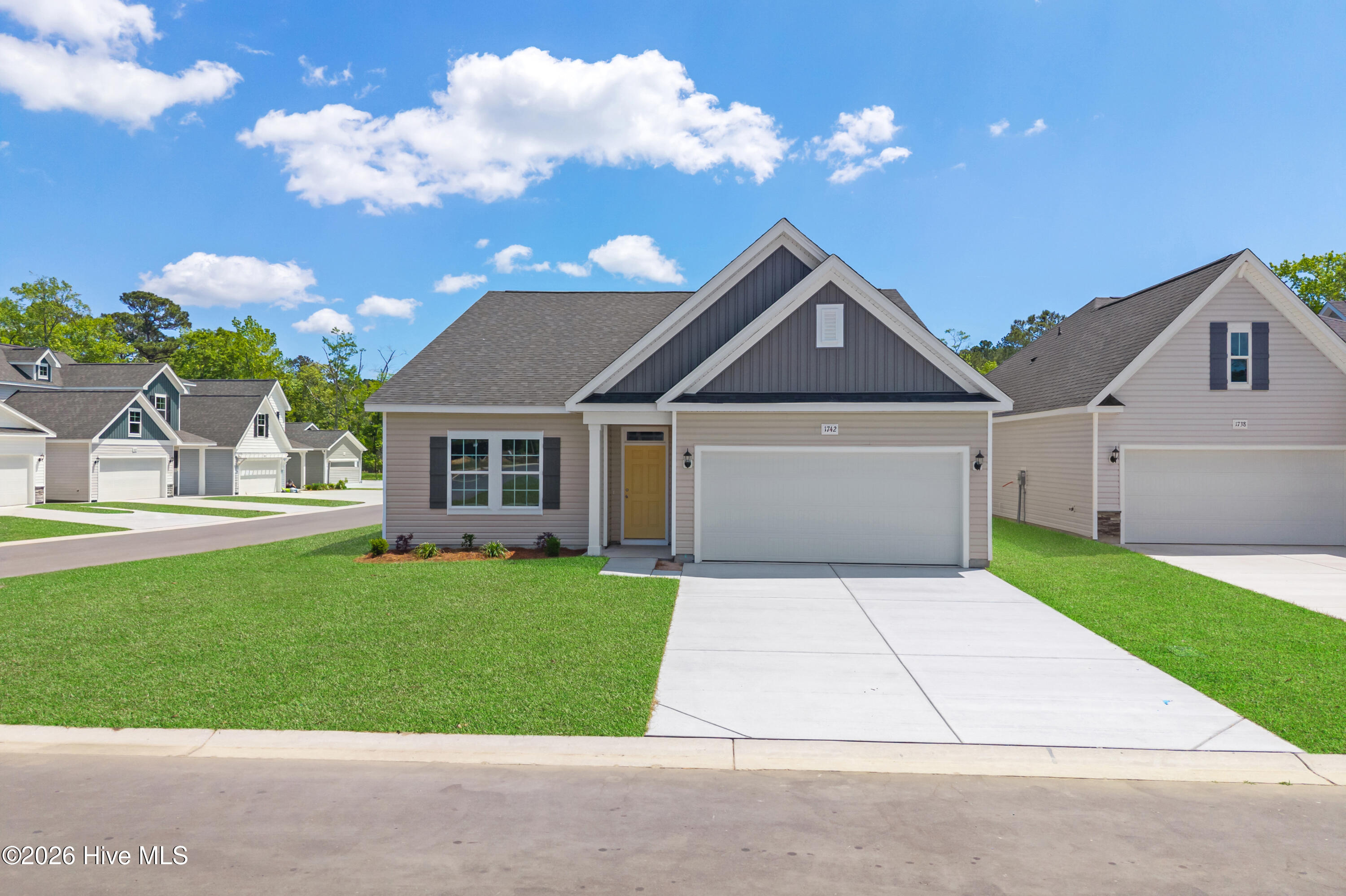 100554744 | Photo 39