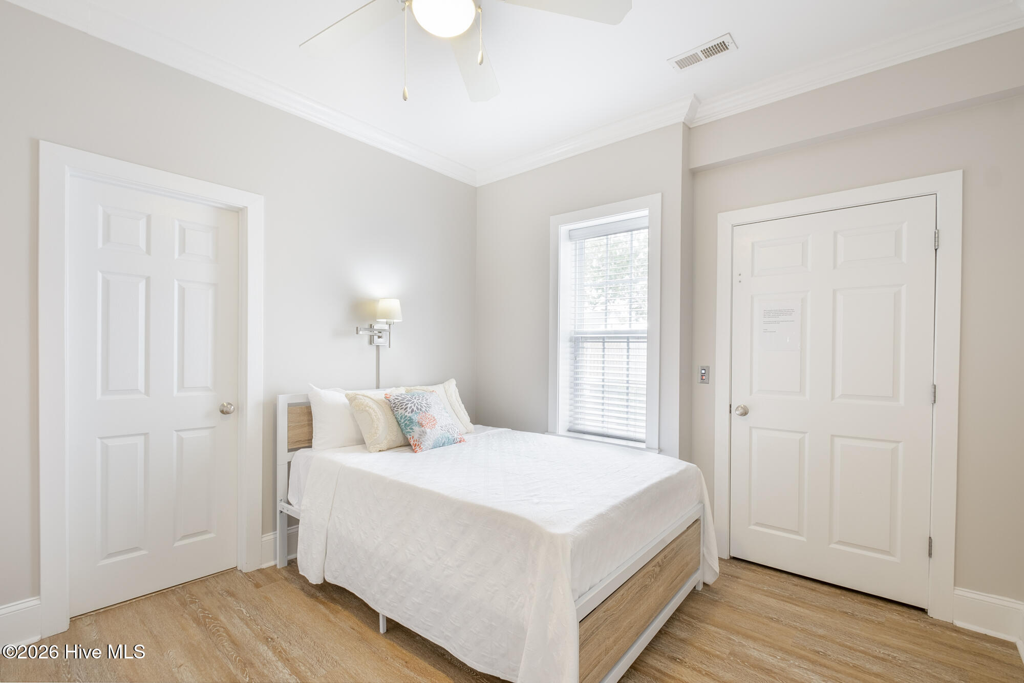 100557553 | Photo 41