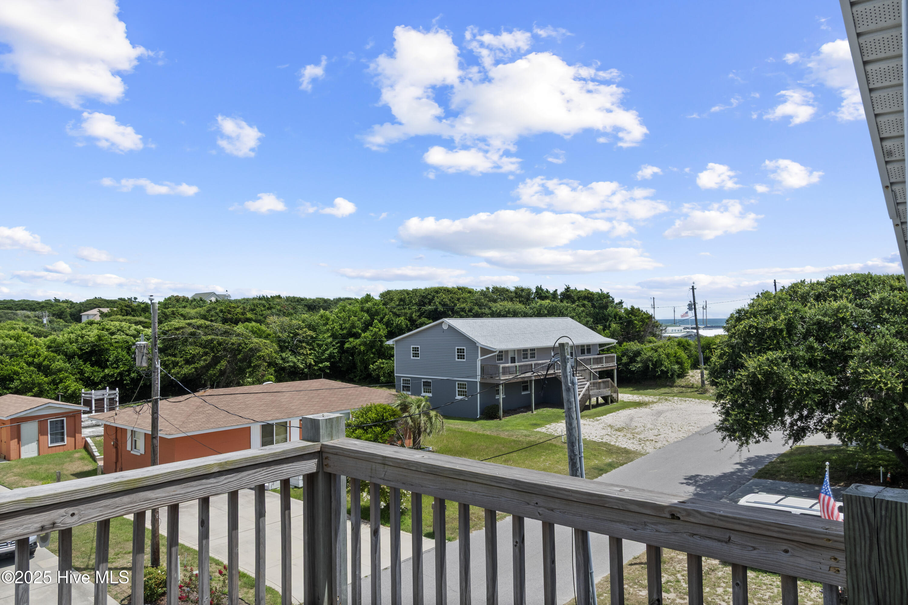 100520173 | Photo 45