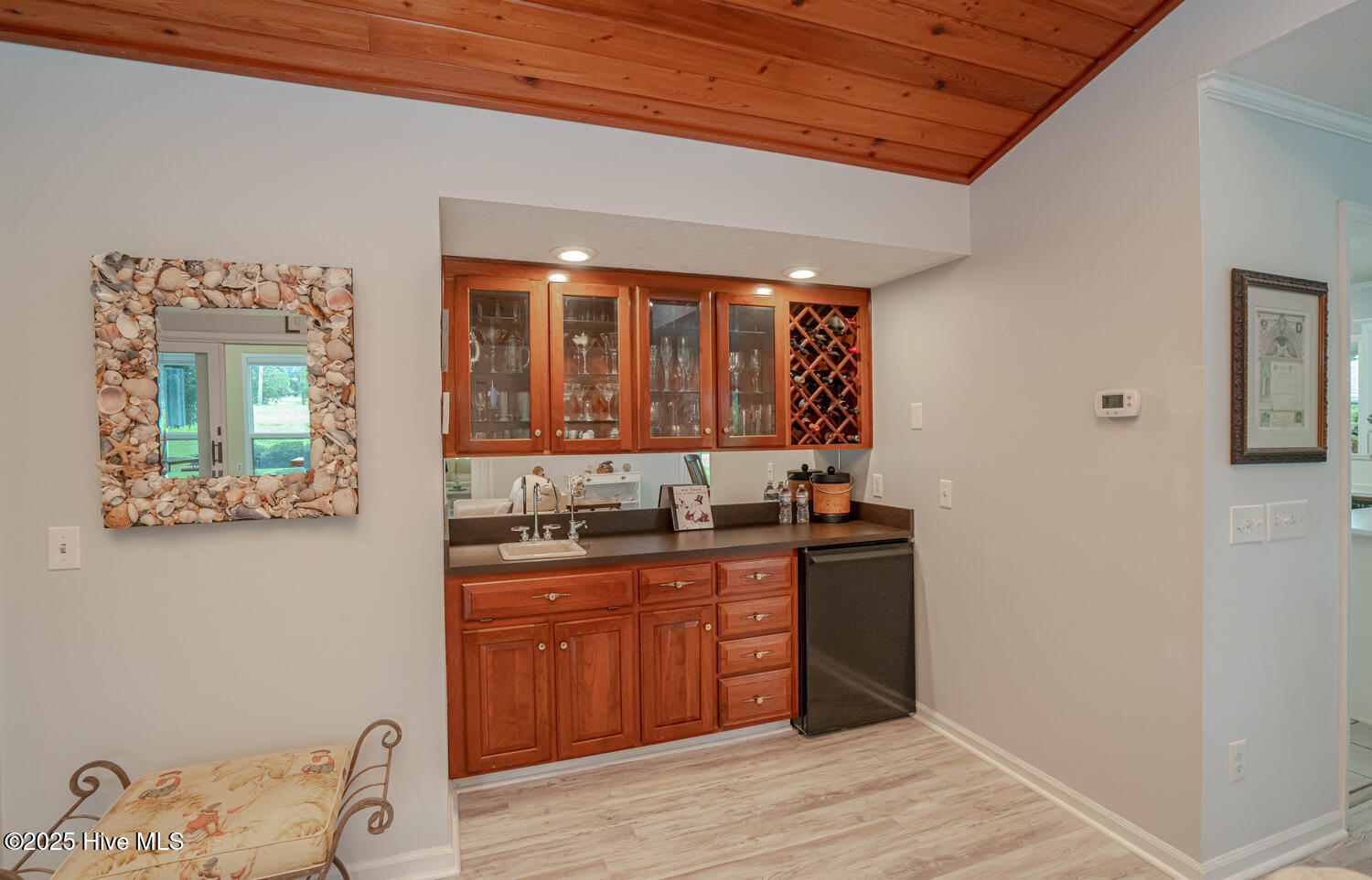 100524429 | Photo 14