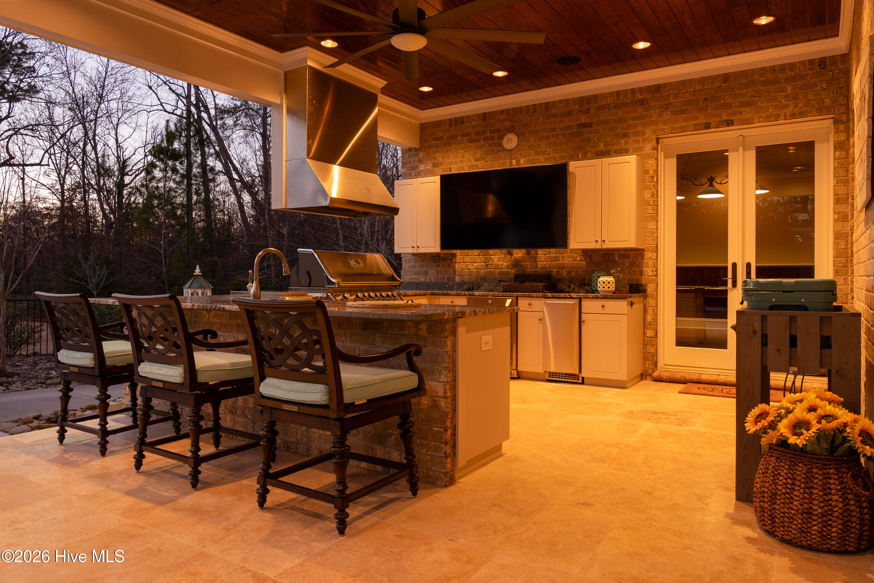 100550947 | Photo 115