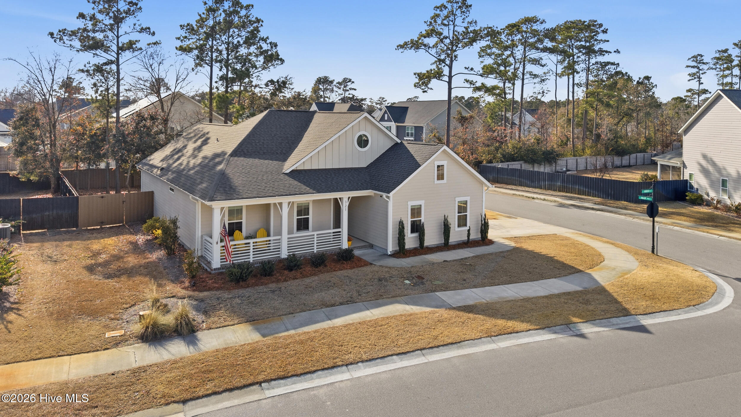 100557443 | Photo 44