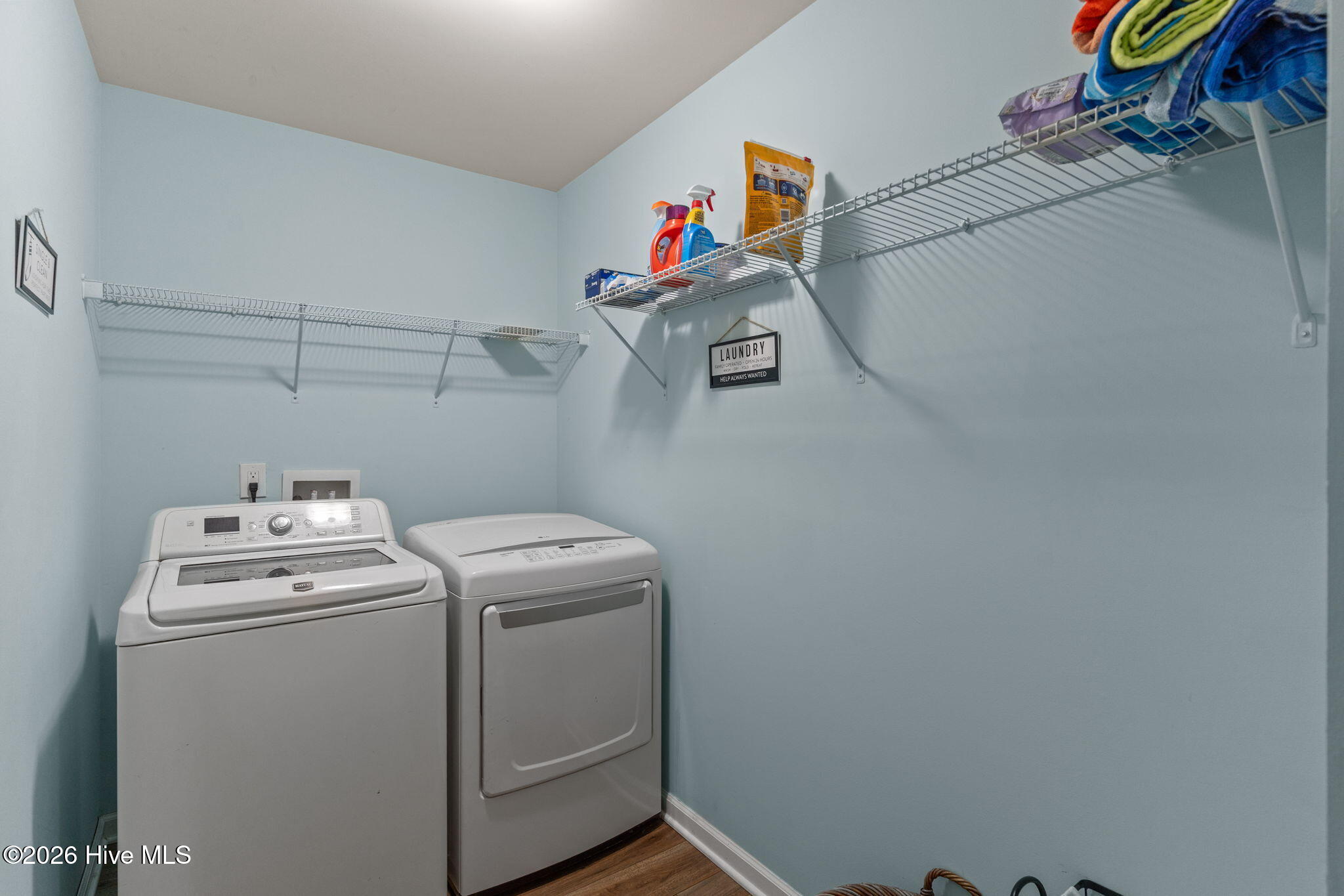 100564480 | Photo 40