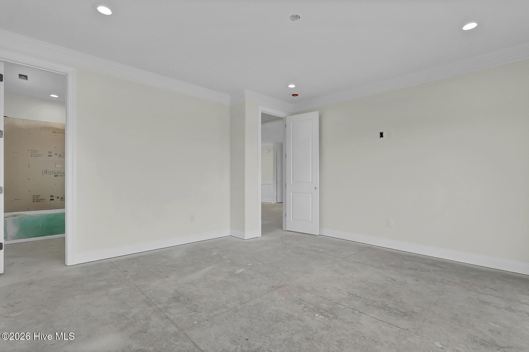 100559253 | Photo 31