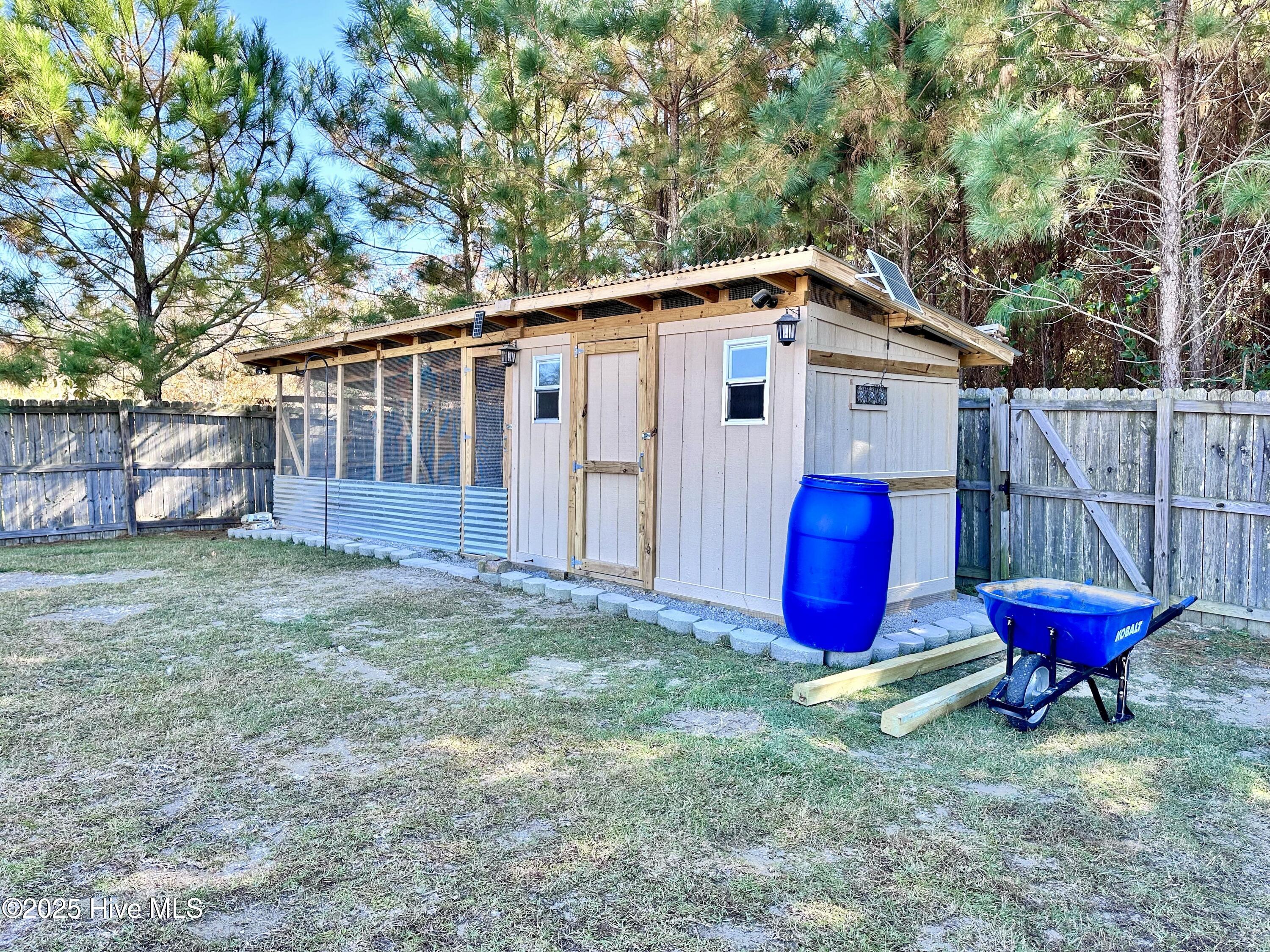 100542600 | Photo 40