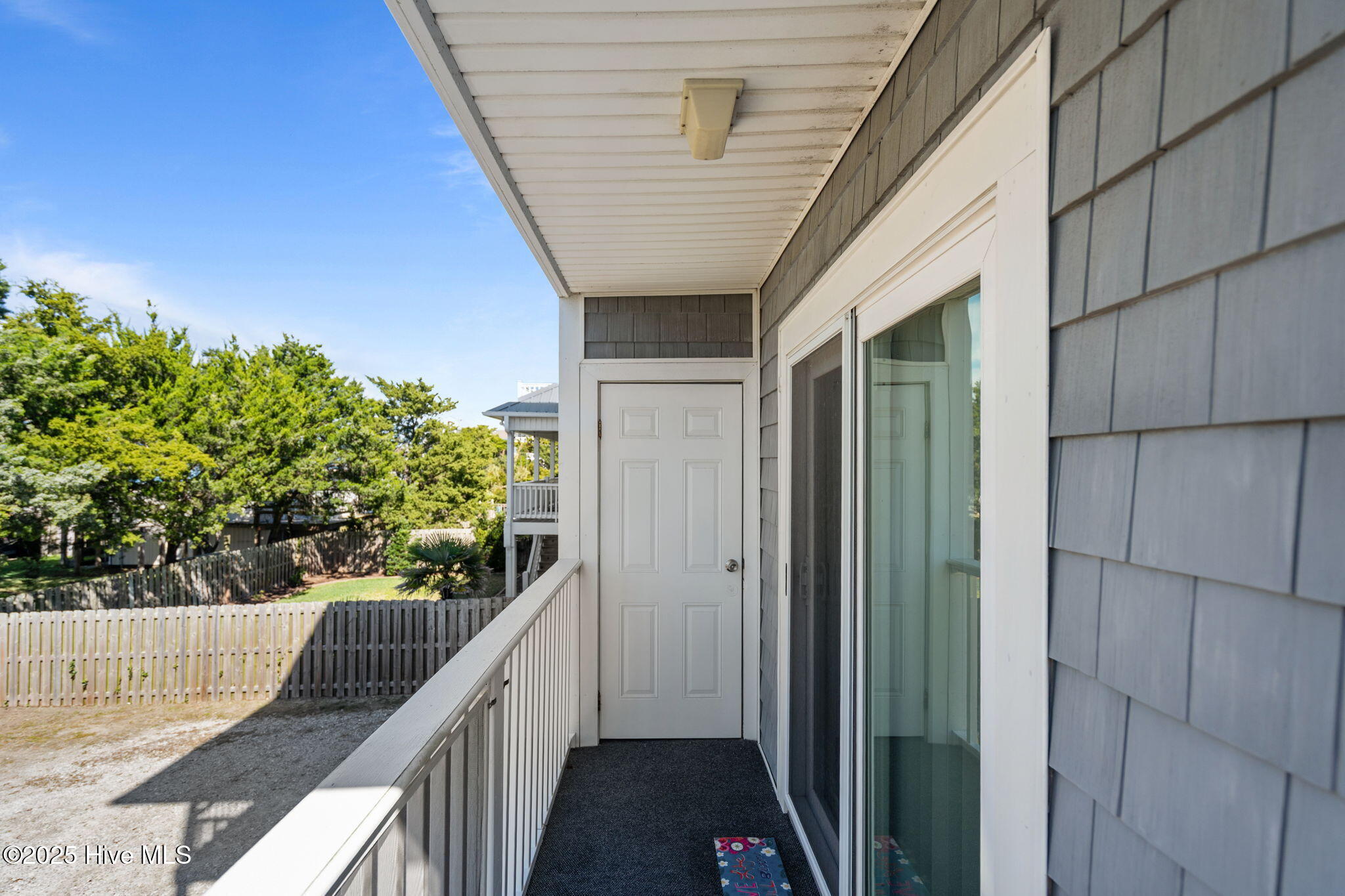 100538407 | Photo 31