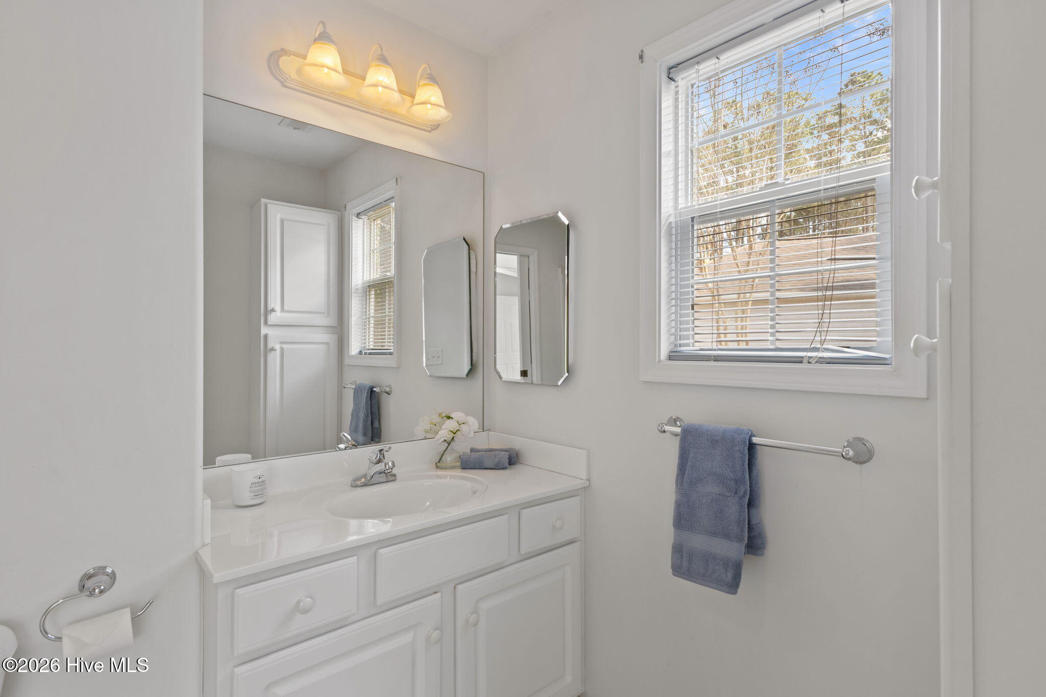 100559736 | Photo 19