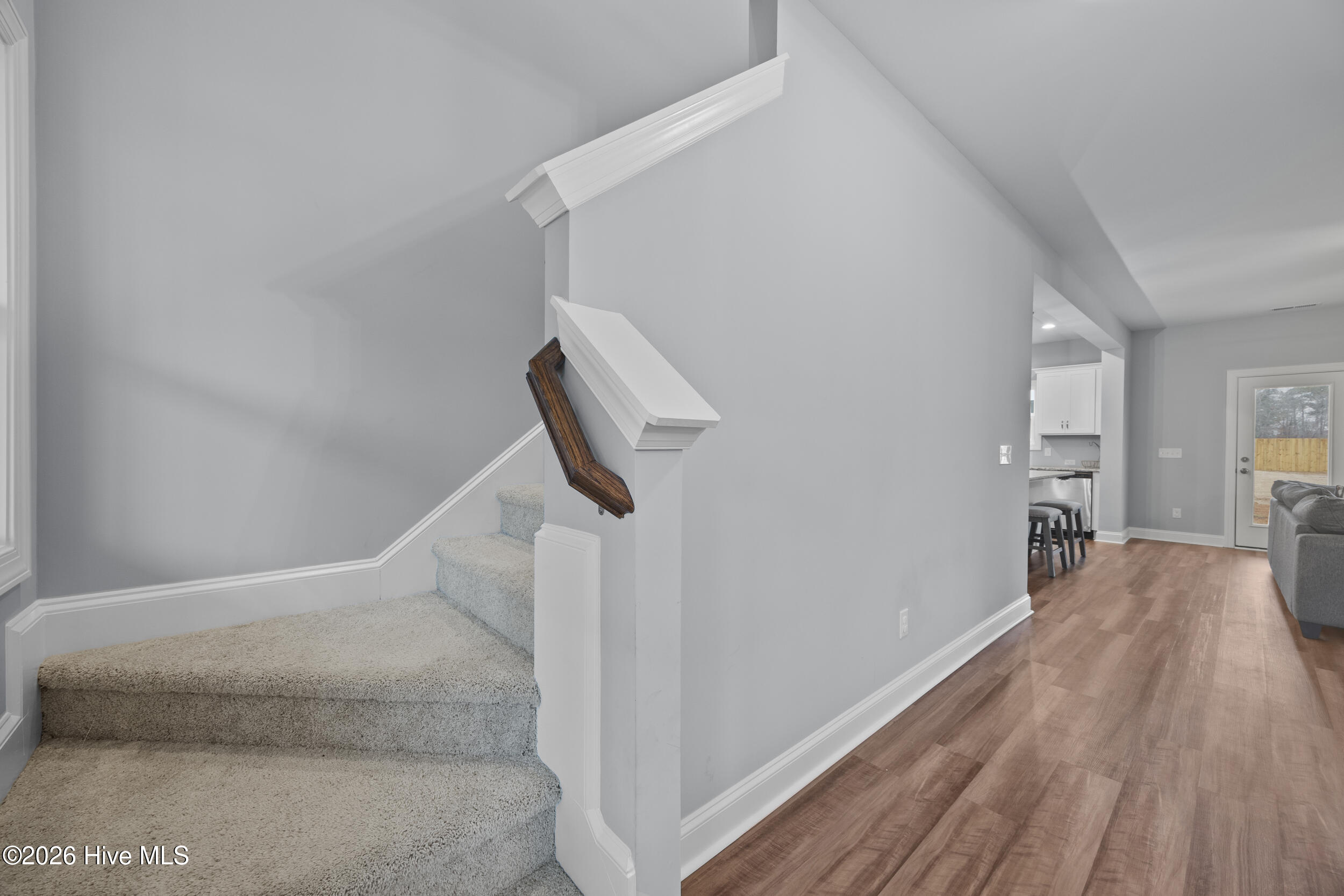 100552292 | Photo 35