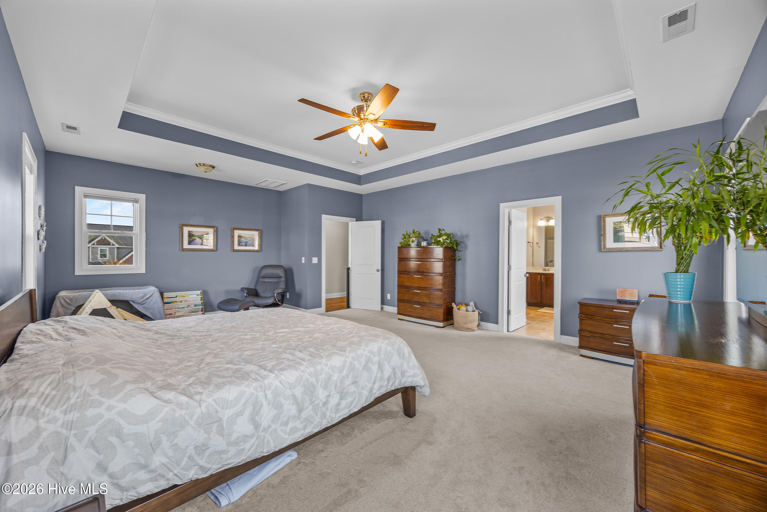 100564750 | Photo 11