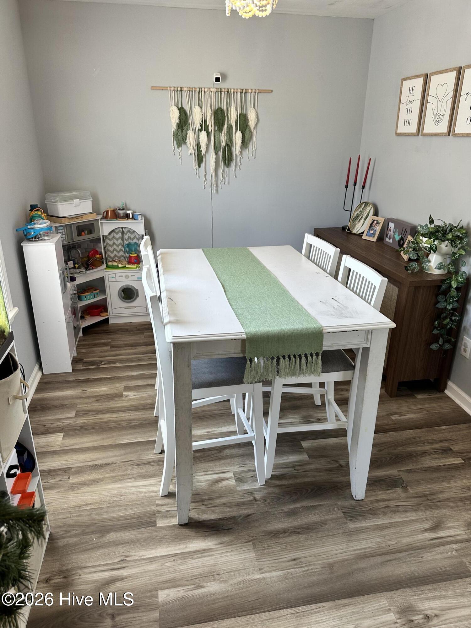 100558377 | Photo 14