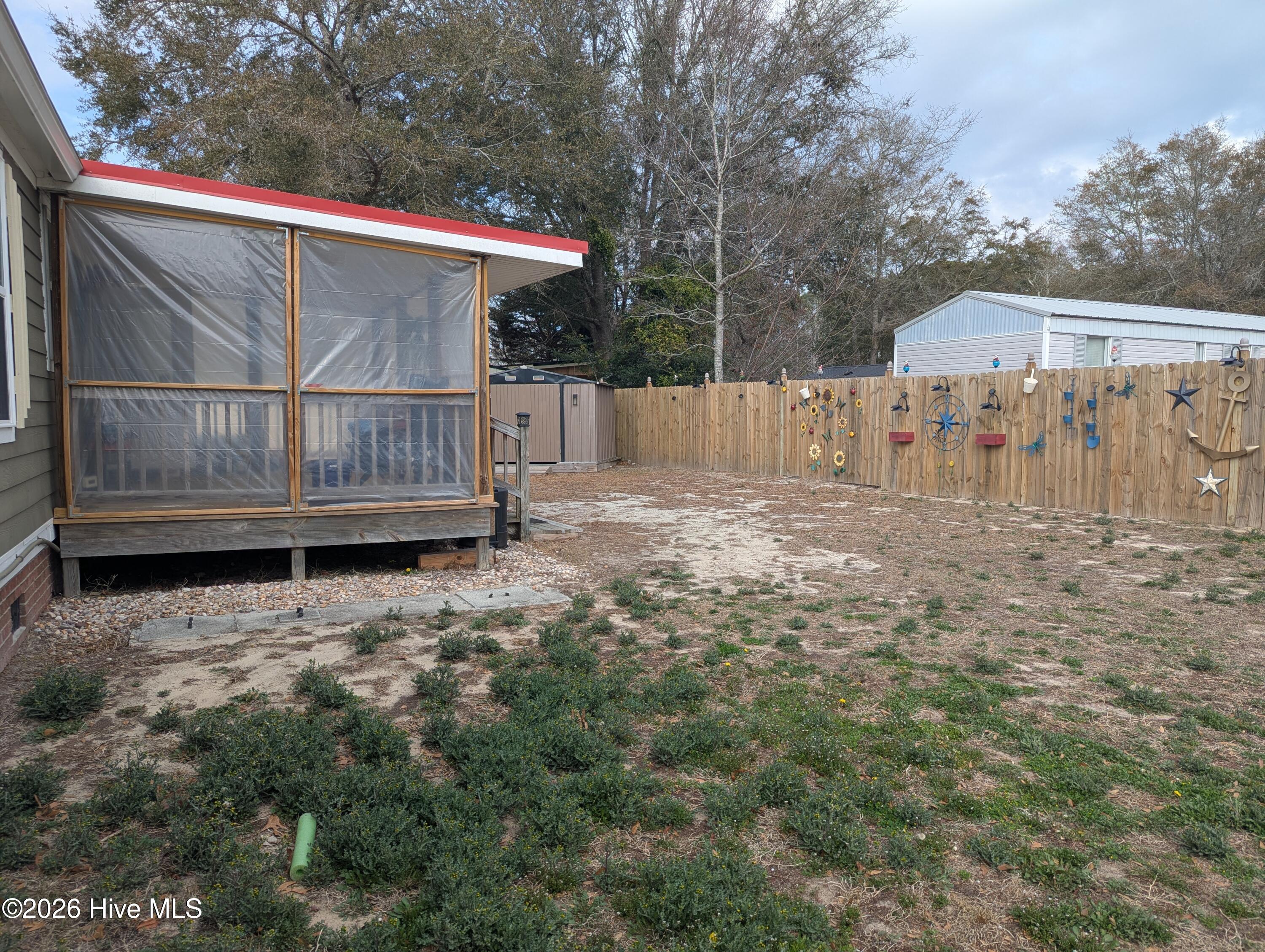 100556092 | Photo 24