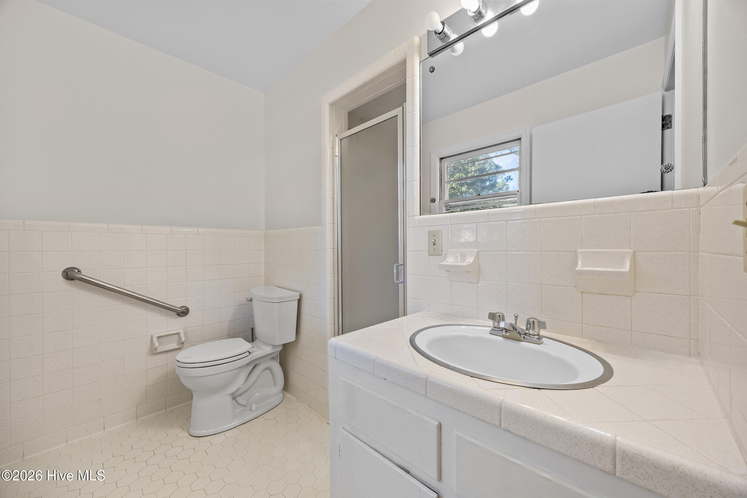 100548079 | Photo 21