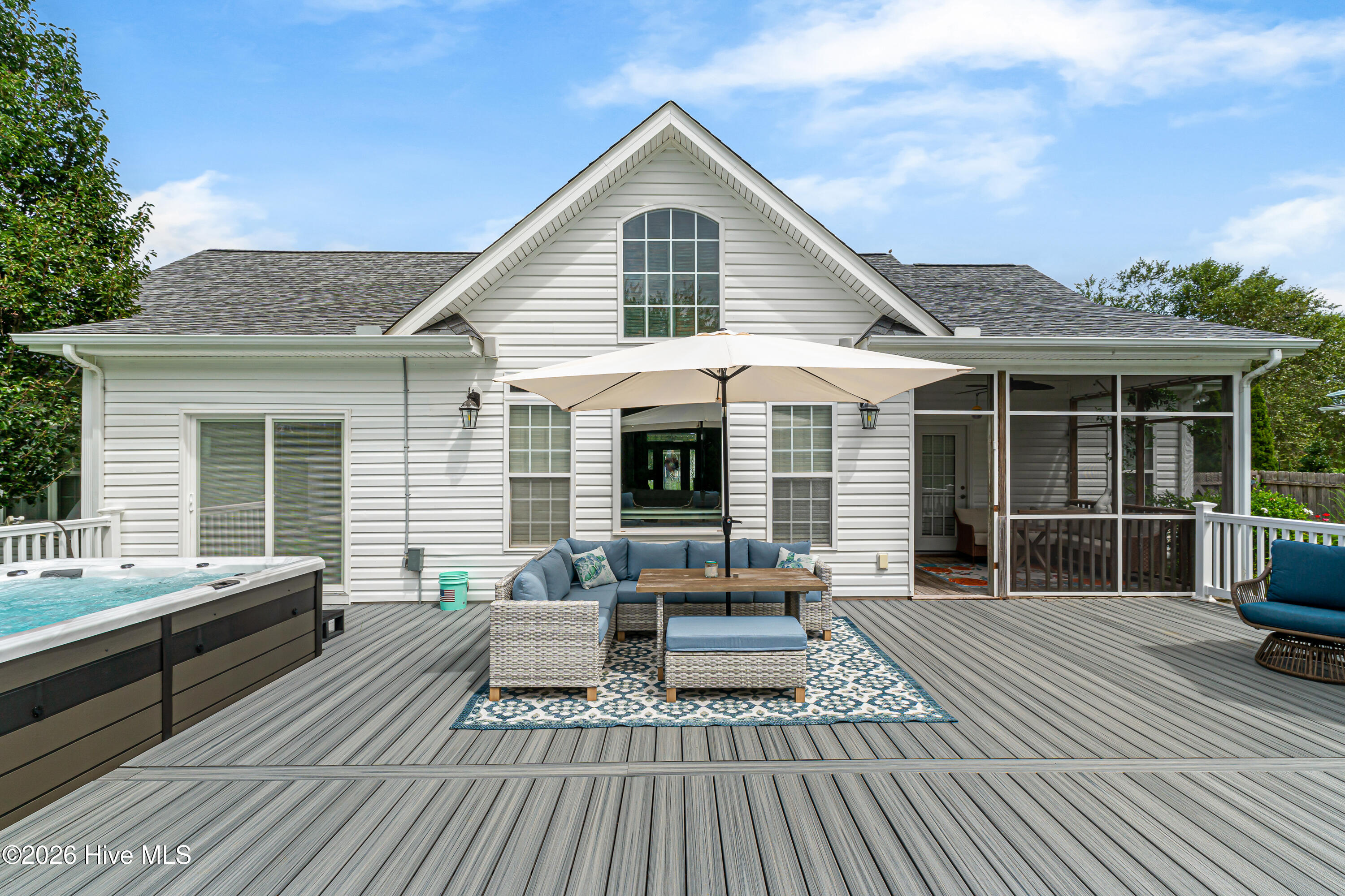 412 Waverly Court,Newport