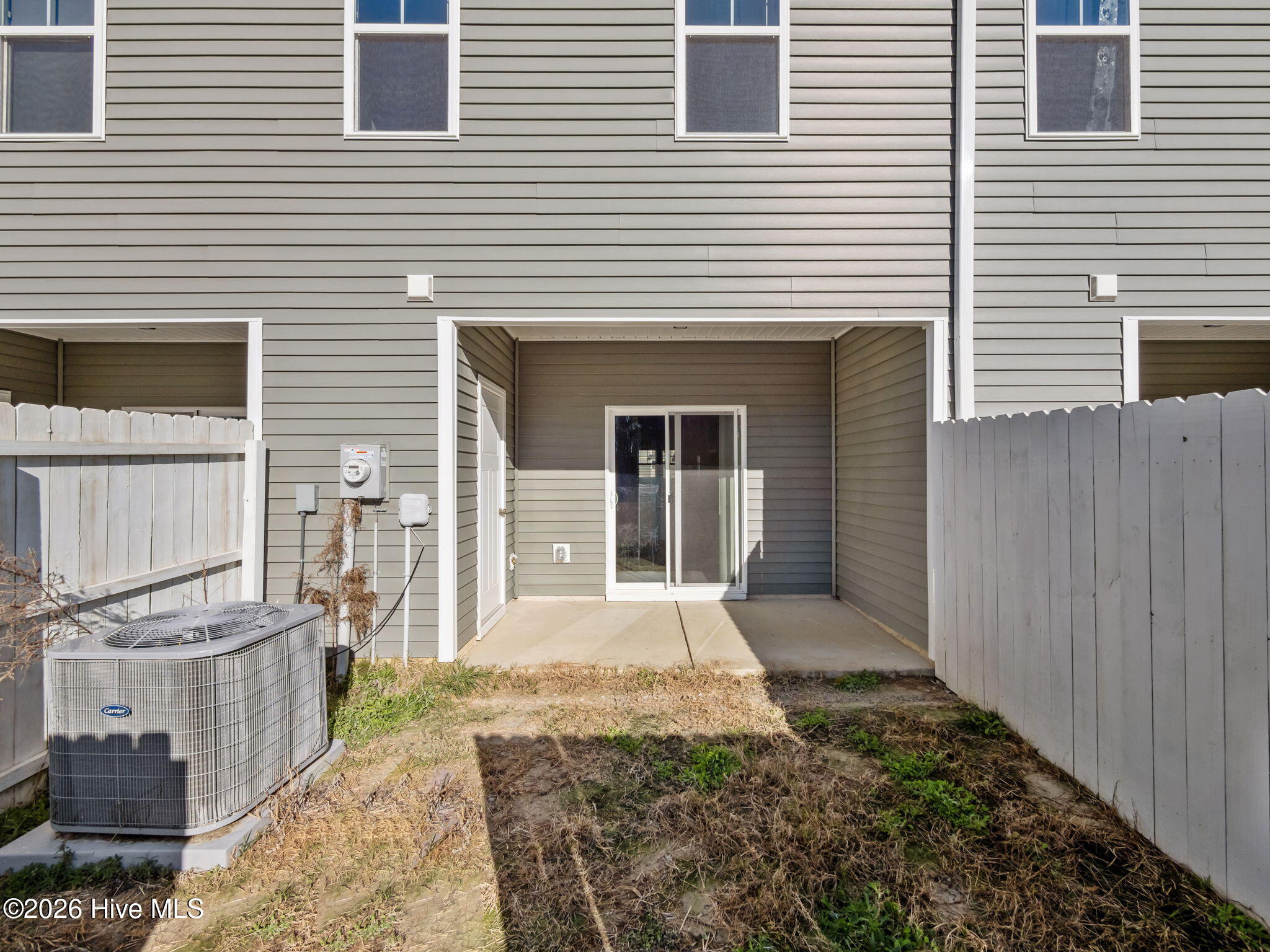 100555227 | Photo 32