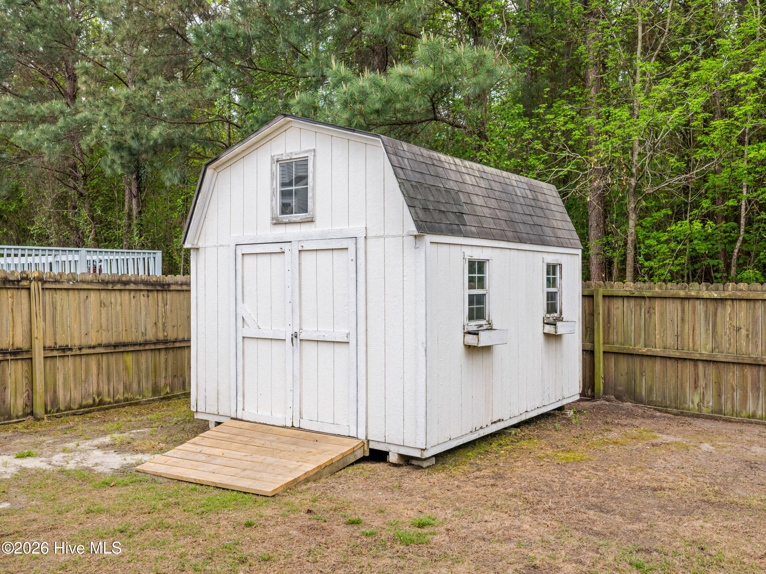 100566997 | Photo 44