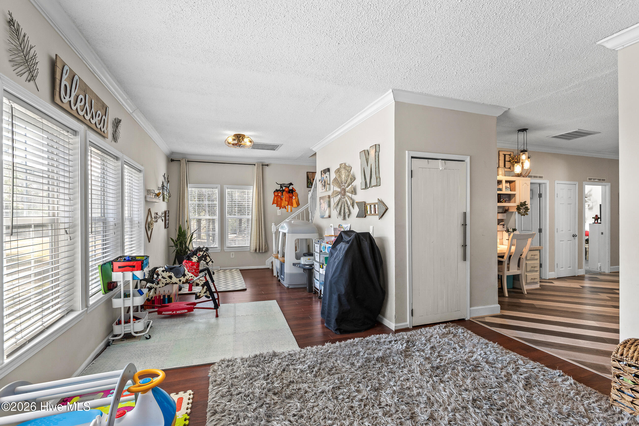 100559126 | Photo 28