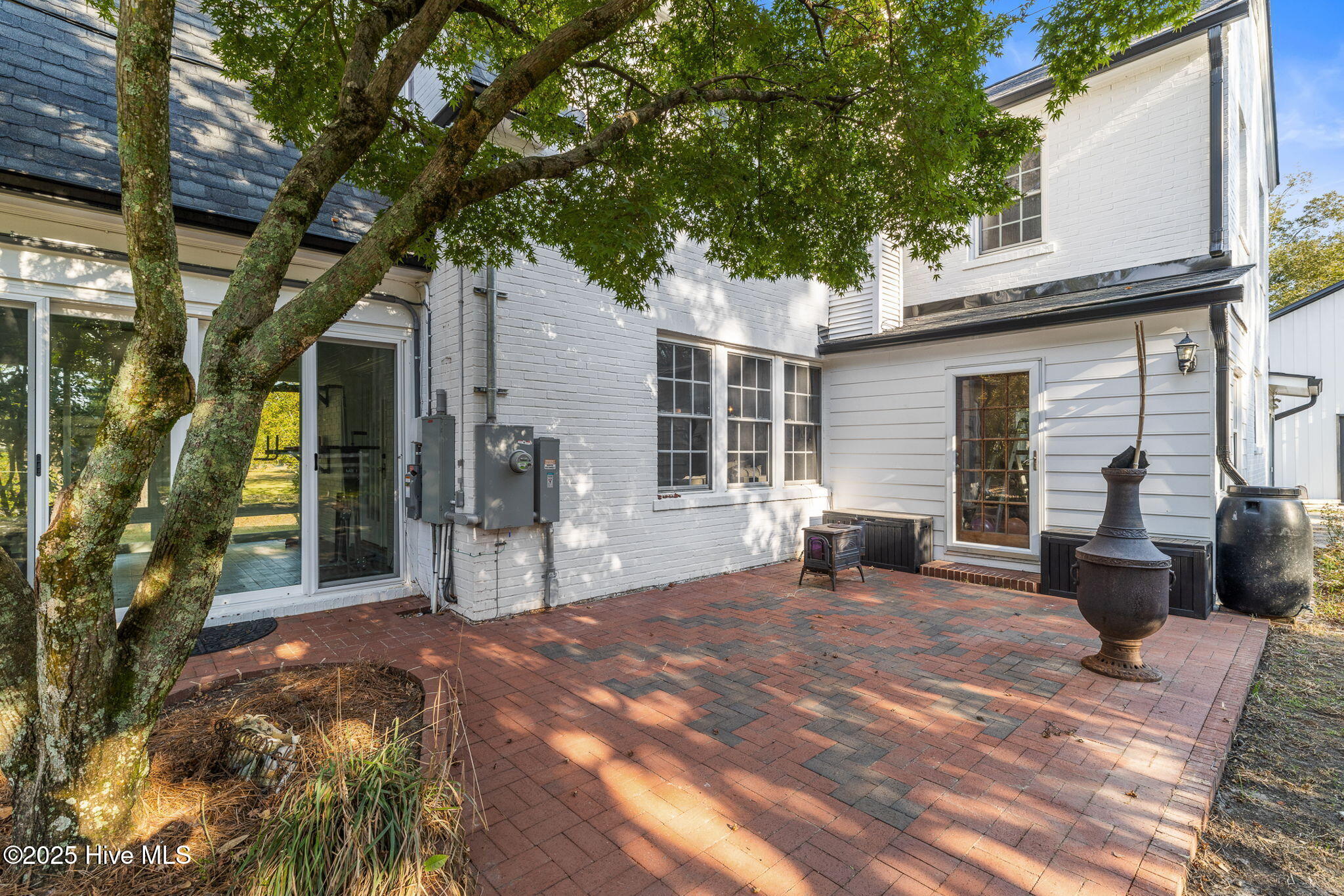 100533679 | Photo 61