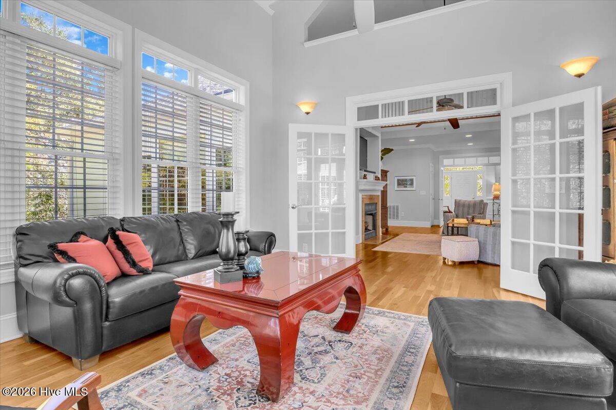 100565920 | Photo 31