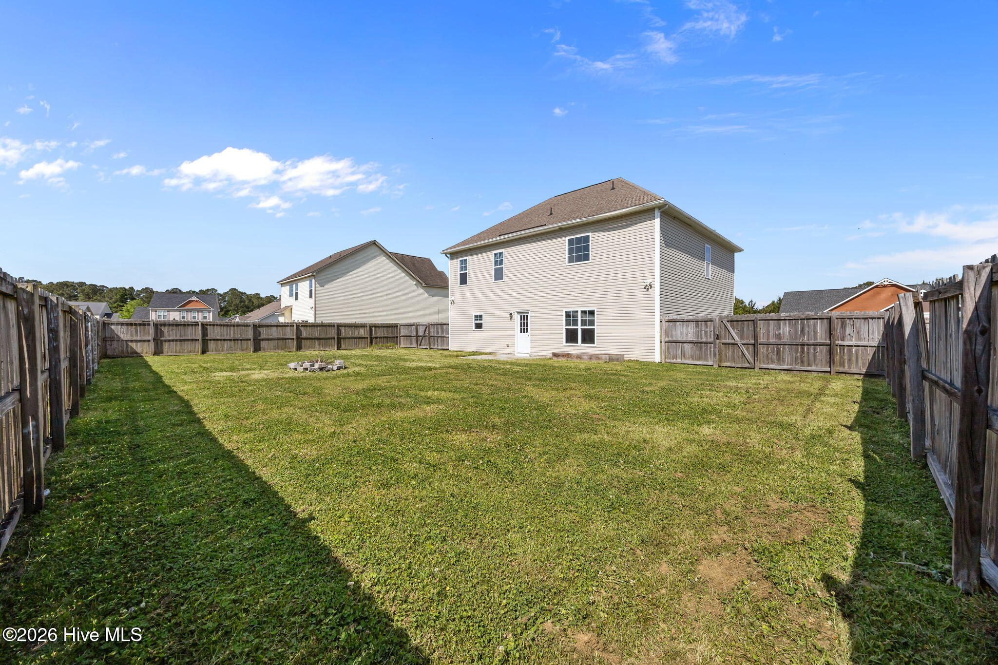 100568033 | Photo 28