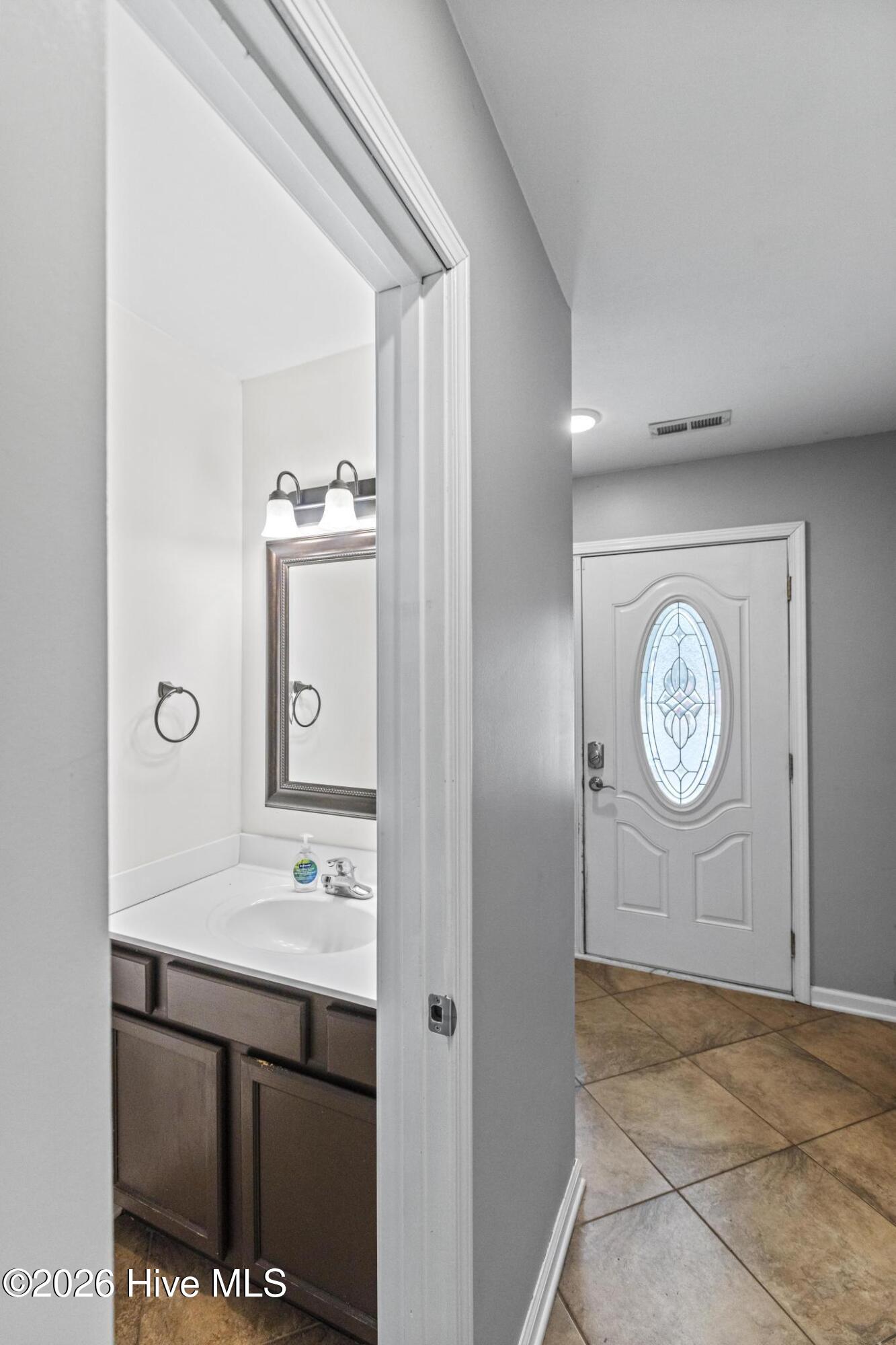 100556616 | Photo 15