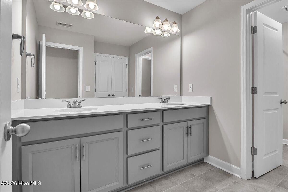 100551276 | Photo 29