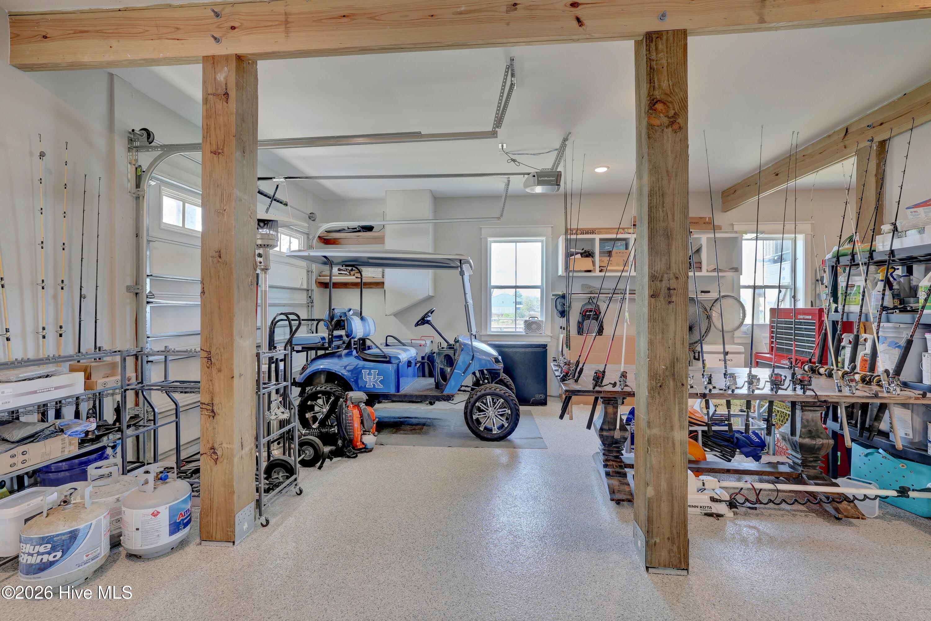 100564139 | Photo 49