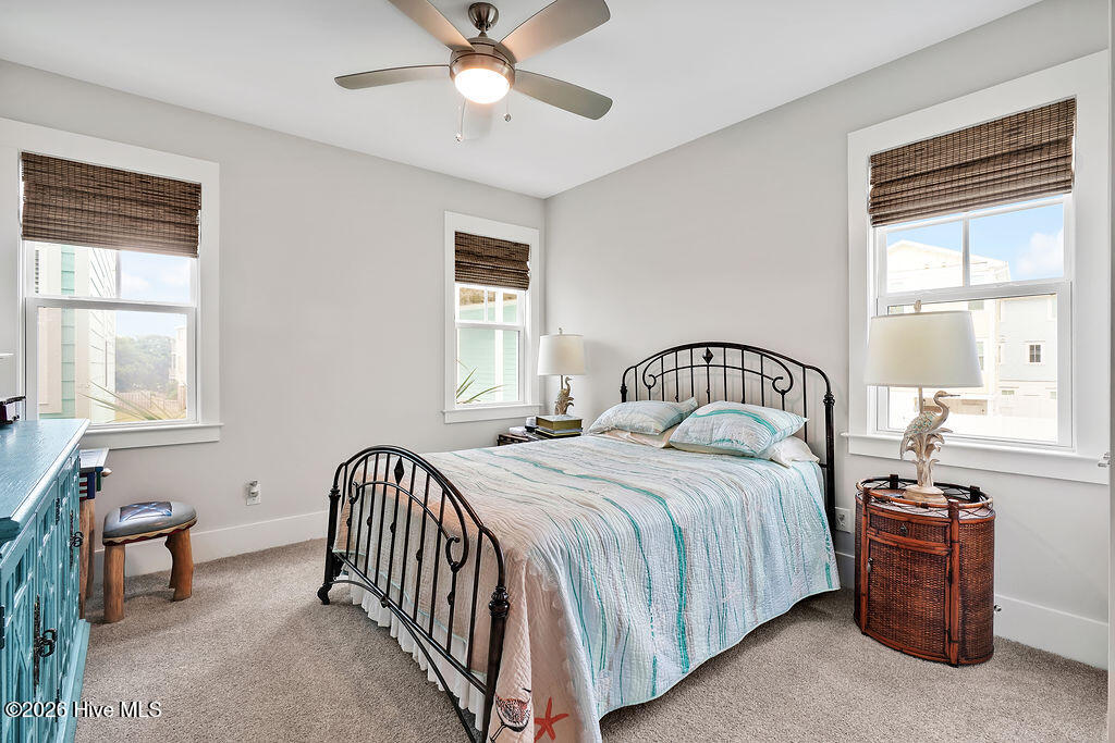 100561001 | Photo 23