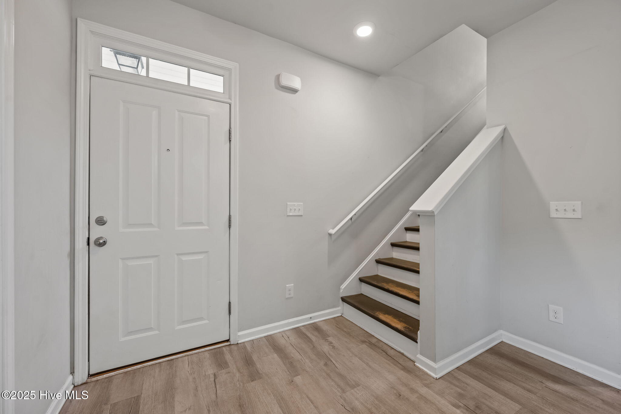 100536661 | Photo 17