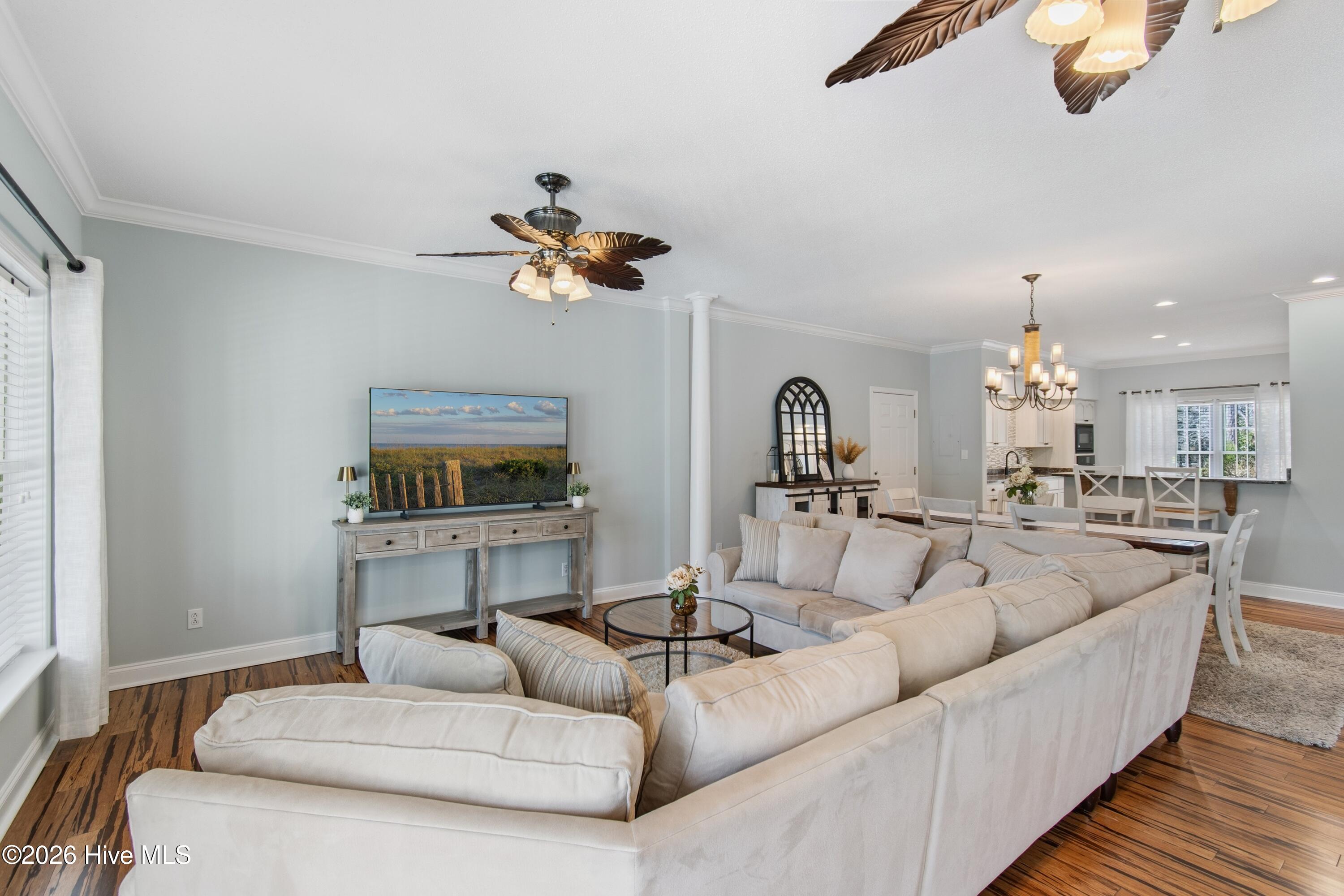 100556655 | Photo 21